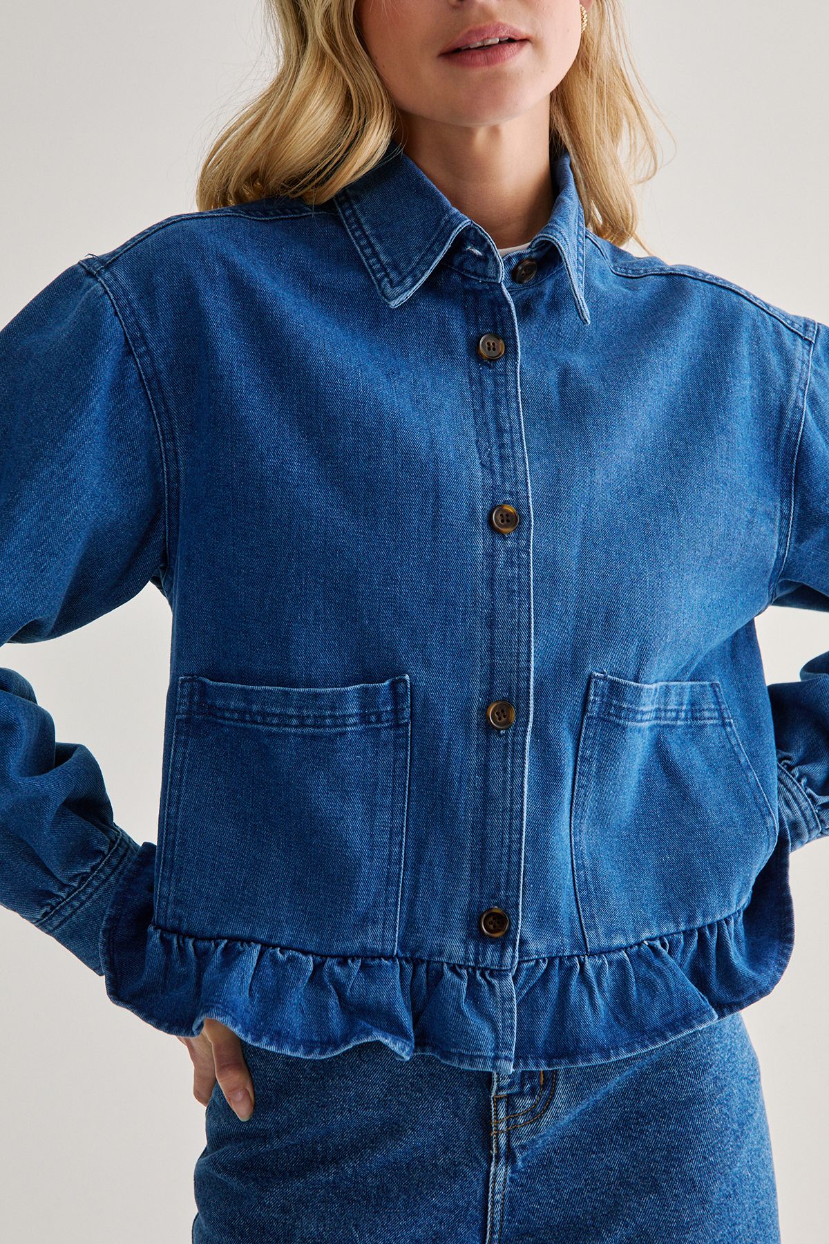 NastyGal Frill Hem Denim Jacket Blue image 3