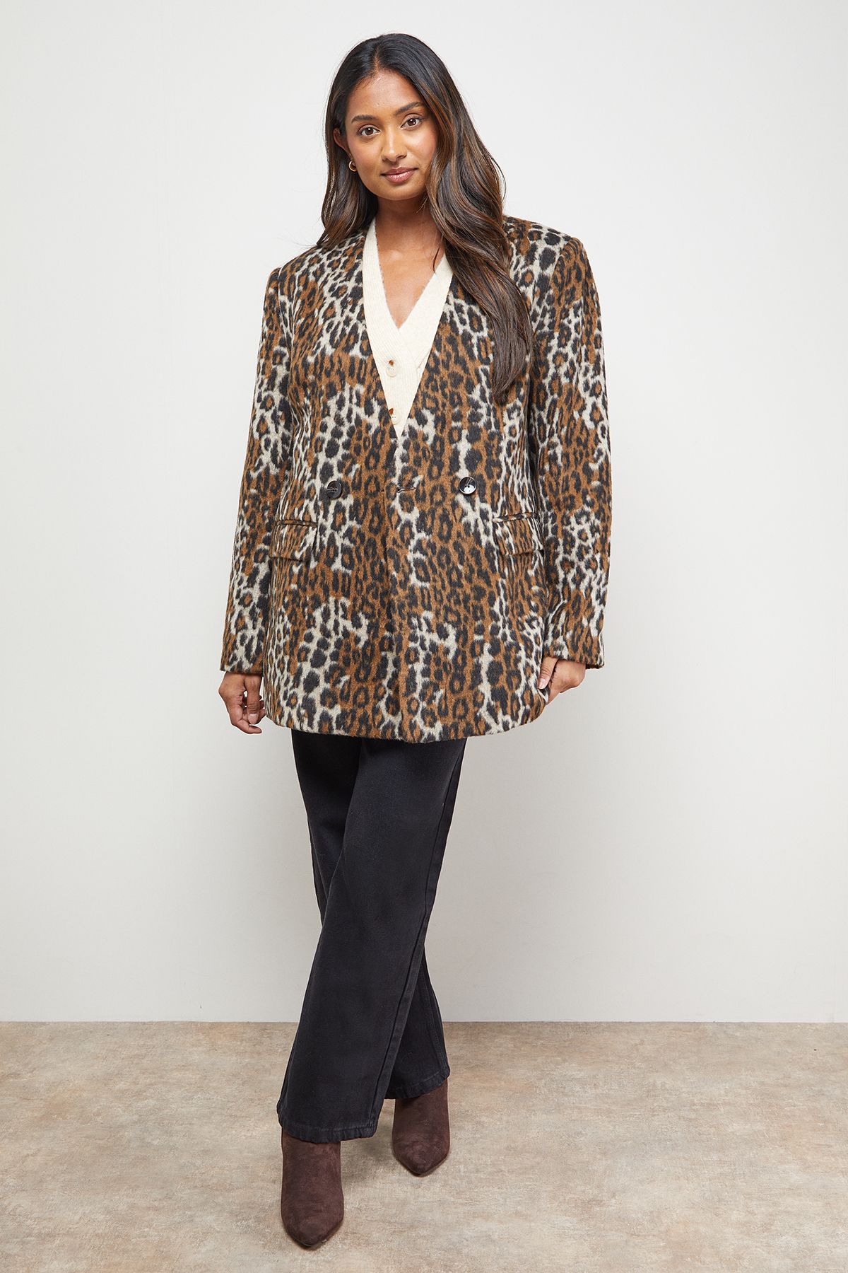 Oasis Collarless Blazer Coat Animal image 2