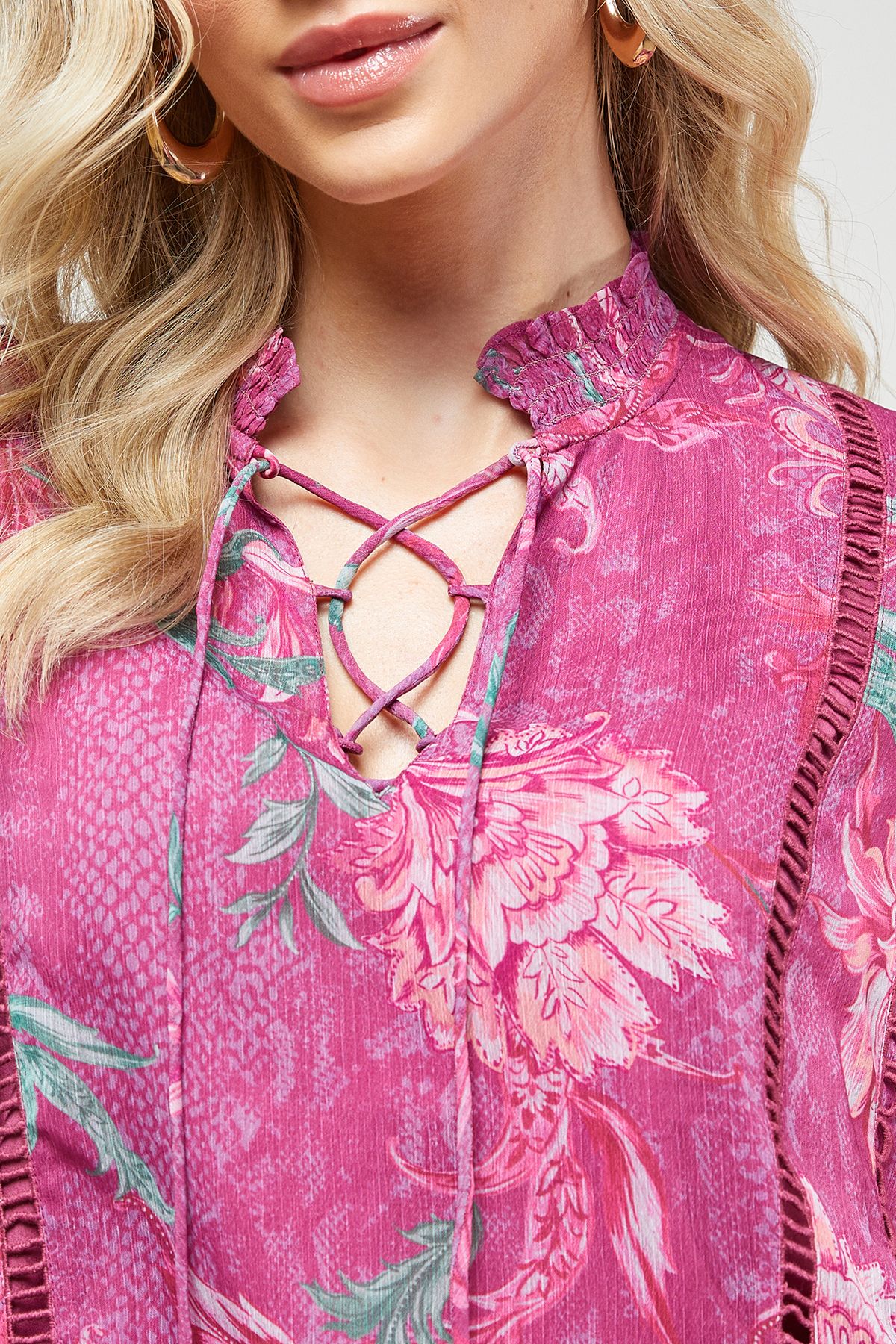 Oasis Printed Tie Neck Ruffle Detail Chiffon Blouse Floral image 5