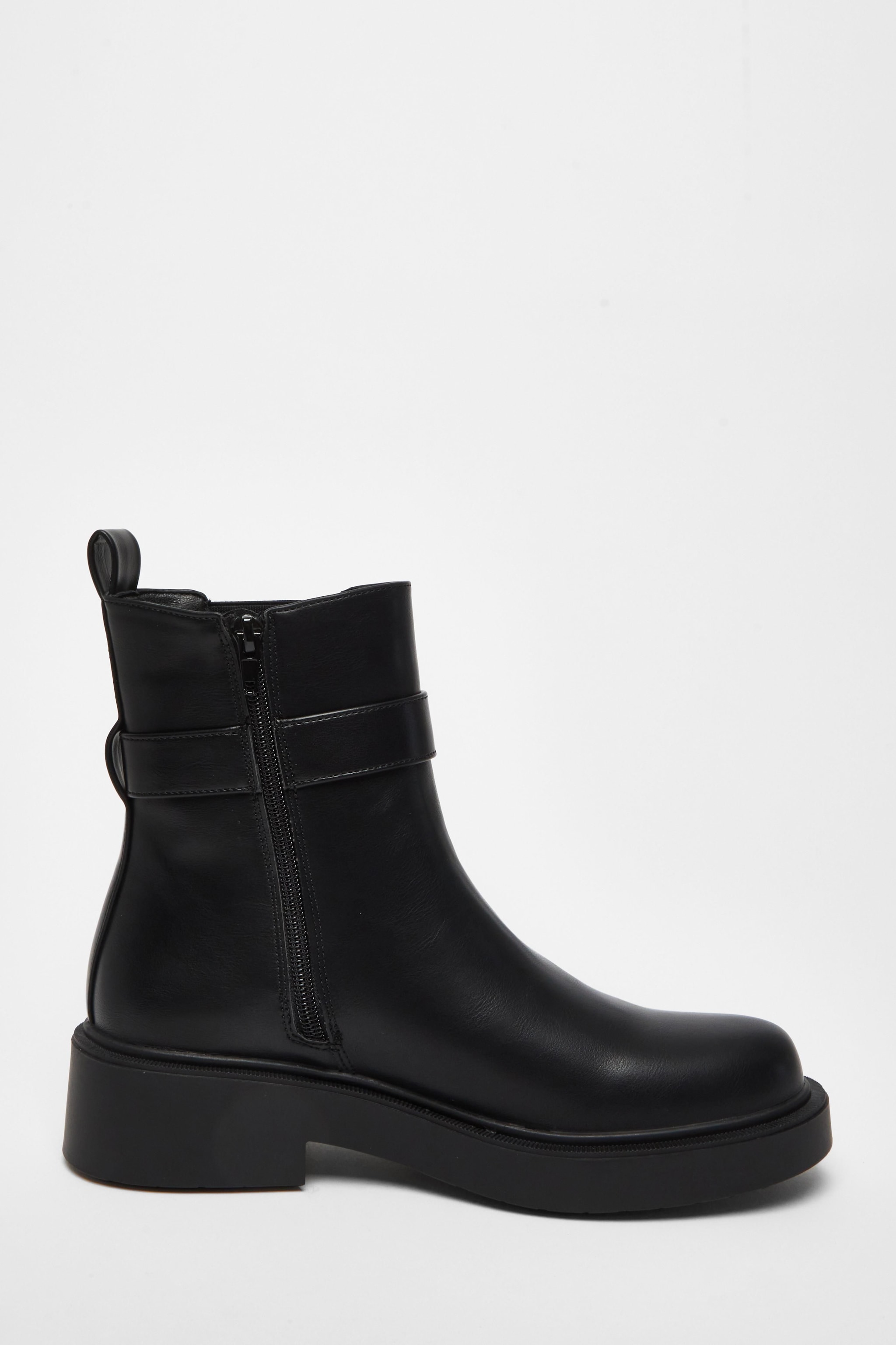 Quiz Black Faux Leather Chunky Buckle Boots image 5