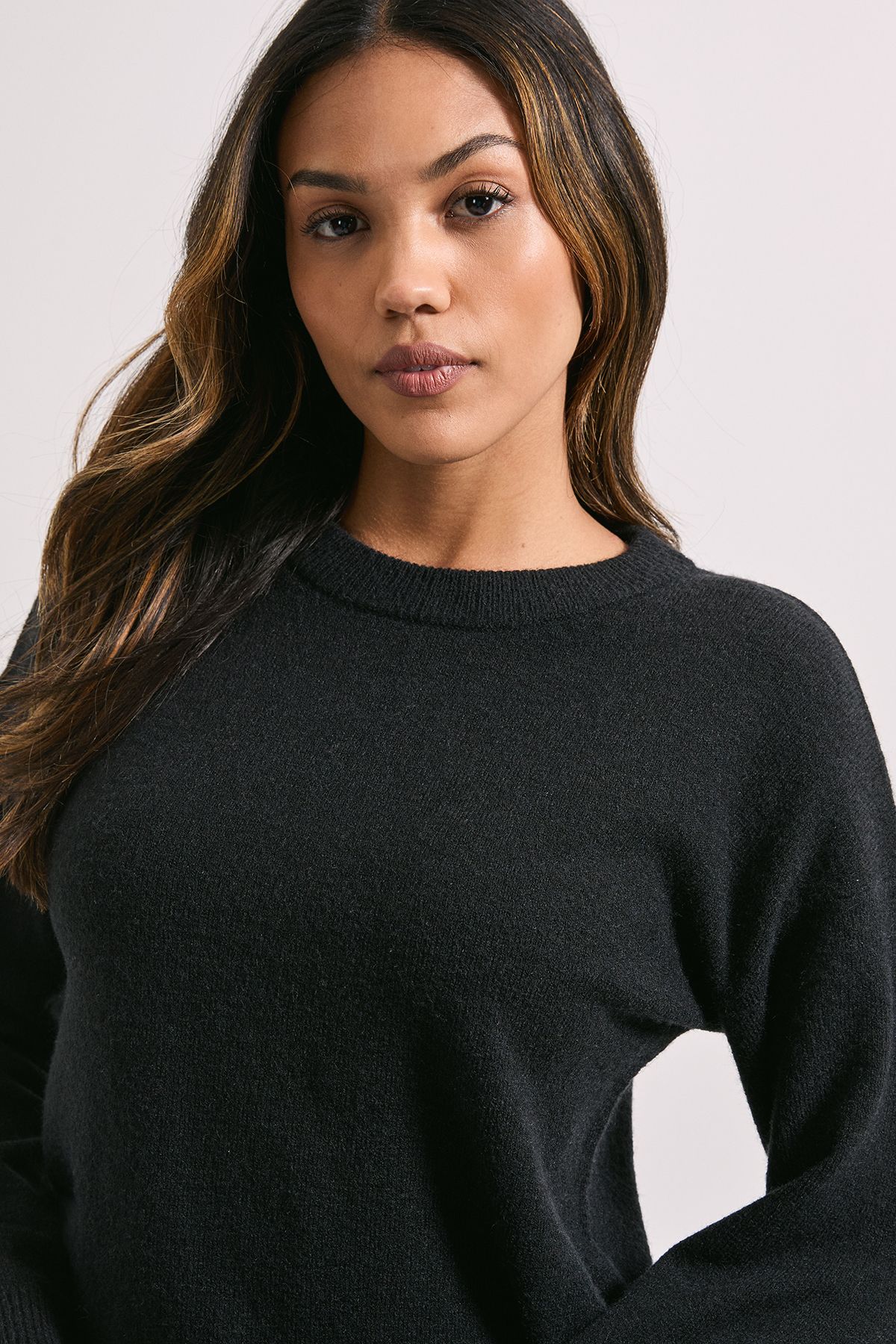 Dorothy Perkins Contrast Bow Back Jumper Black image 4