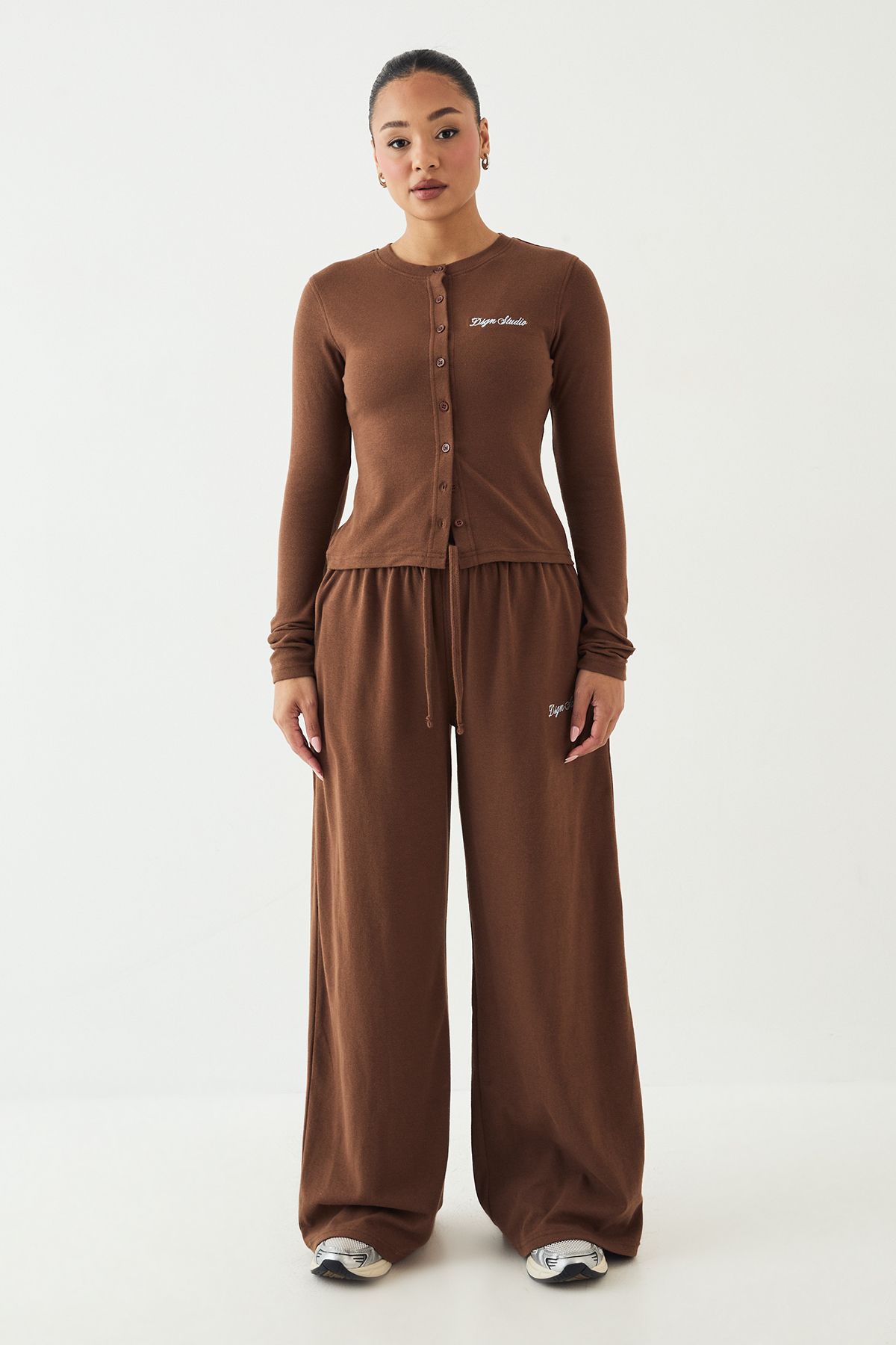 DSGN Studio DSGN Studio Embroidered Rib Wide Leg Trouser Mocha image 5