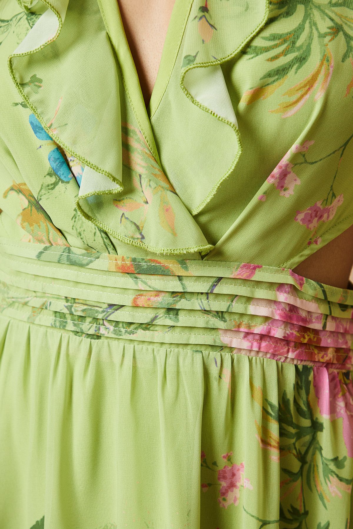 Oasis Printed Cut Out Long Sleeve Midi Dress Green image 5