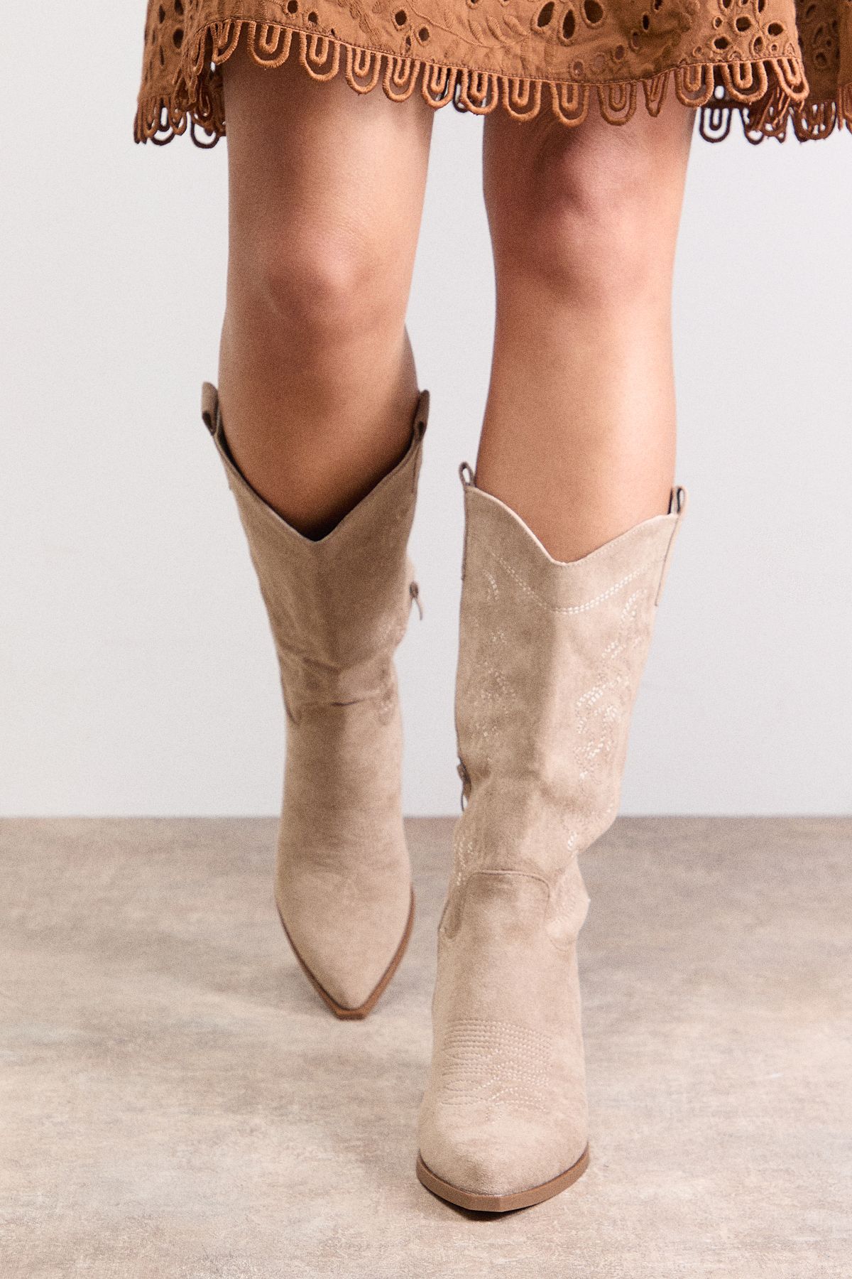 Oasis Elaina Faux Leather Western Cowboy Calf Boots Taupe image 3