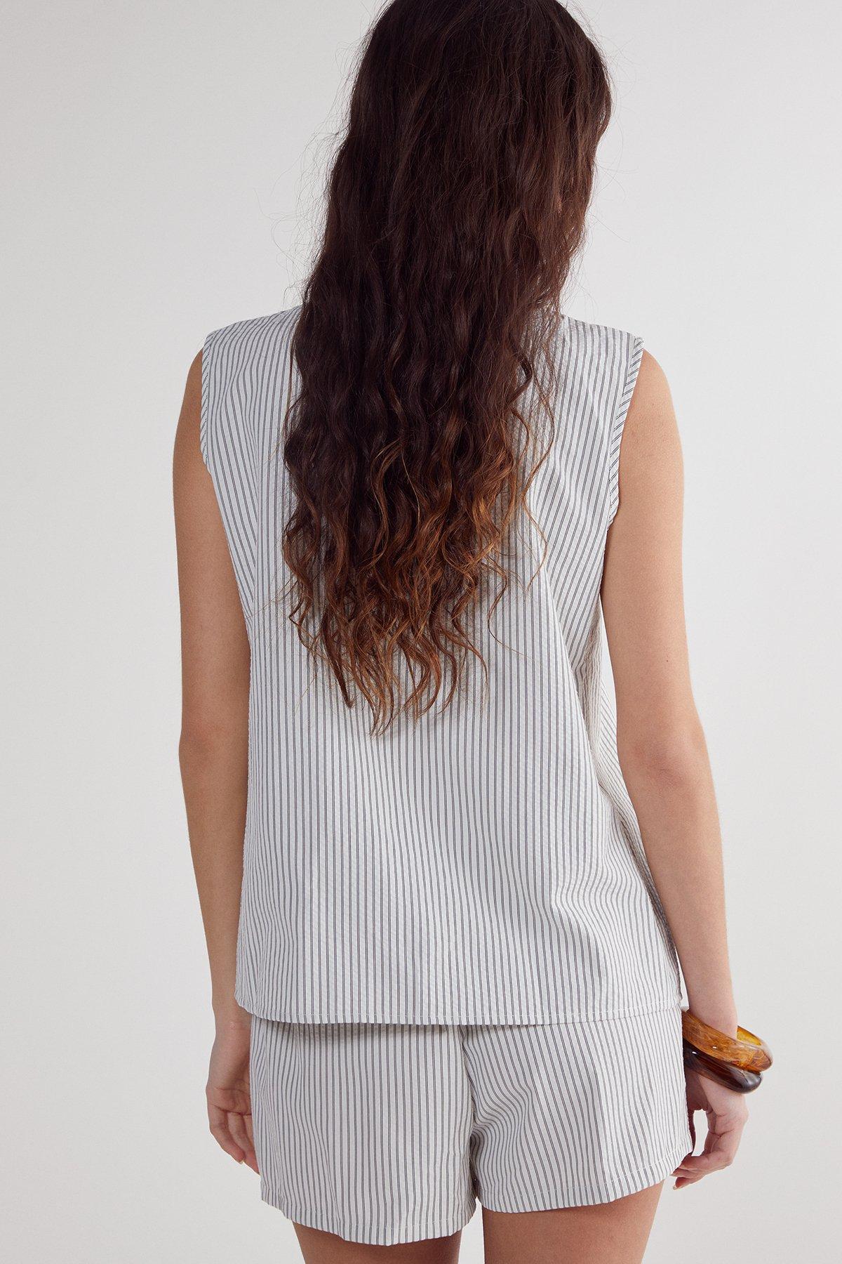 NastyGal Stripe Boxer Shorts Ecru image 4