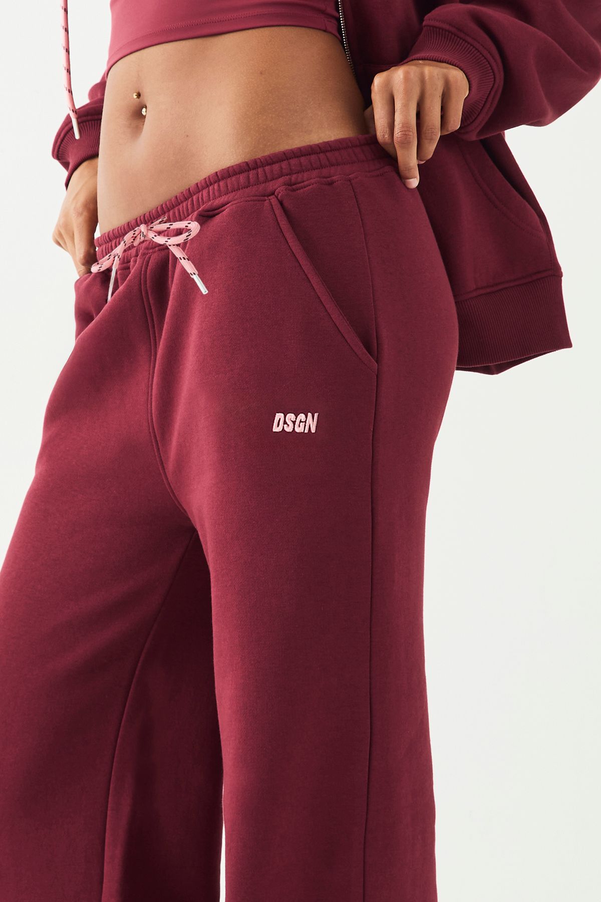 DSGN Studio DSGN Studio Straight Leg Jogger Burgundy image 4