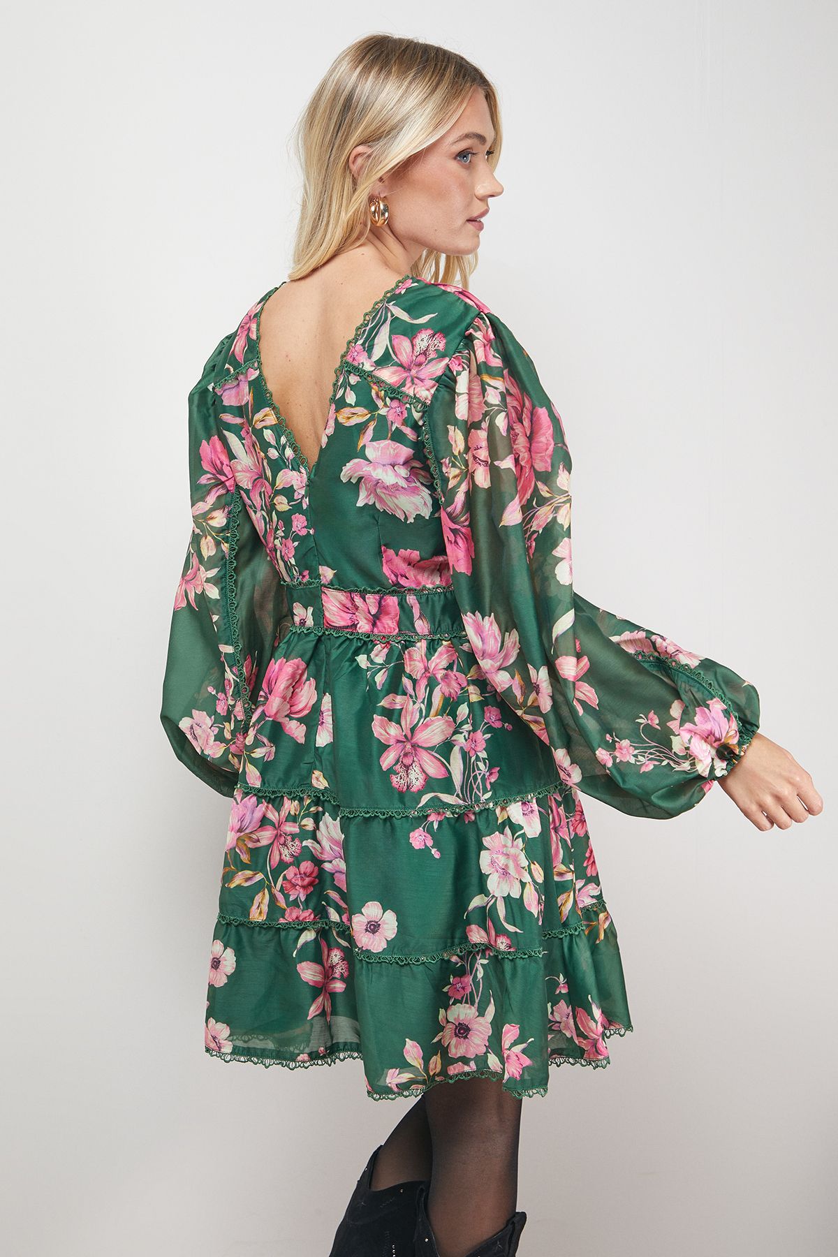 Oasis Printed Trim Detail V Neck Tiered Mini Dress Multi image 4