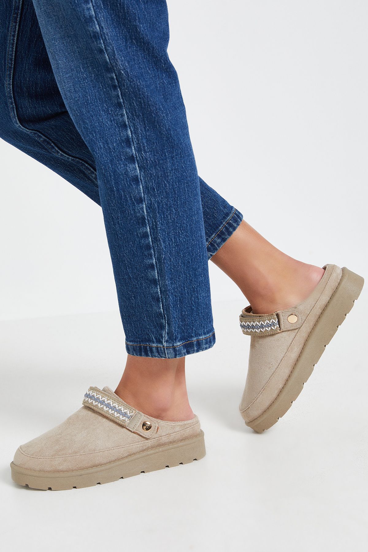 Dorothy Perkins Zinnias Faux  Slingback Closed Toe Cosy Mules Mushroom image 1