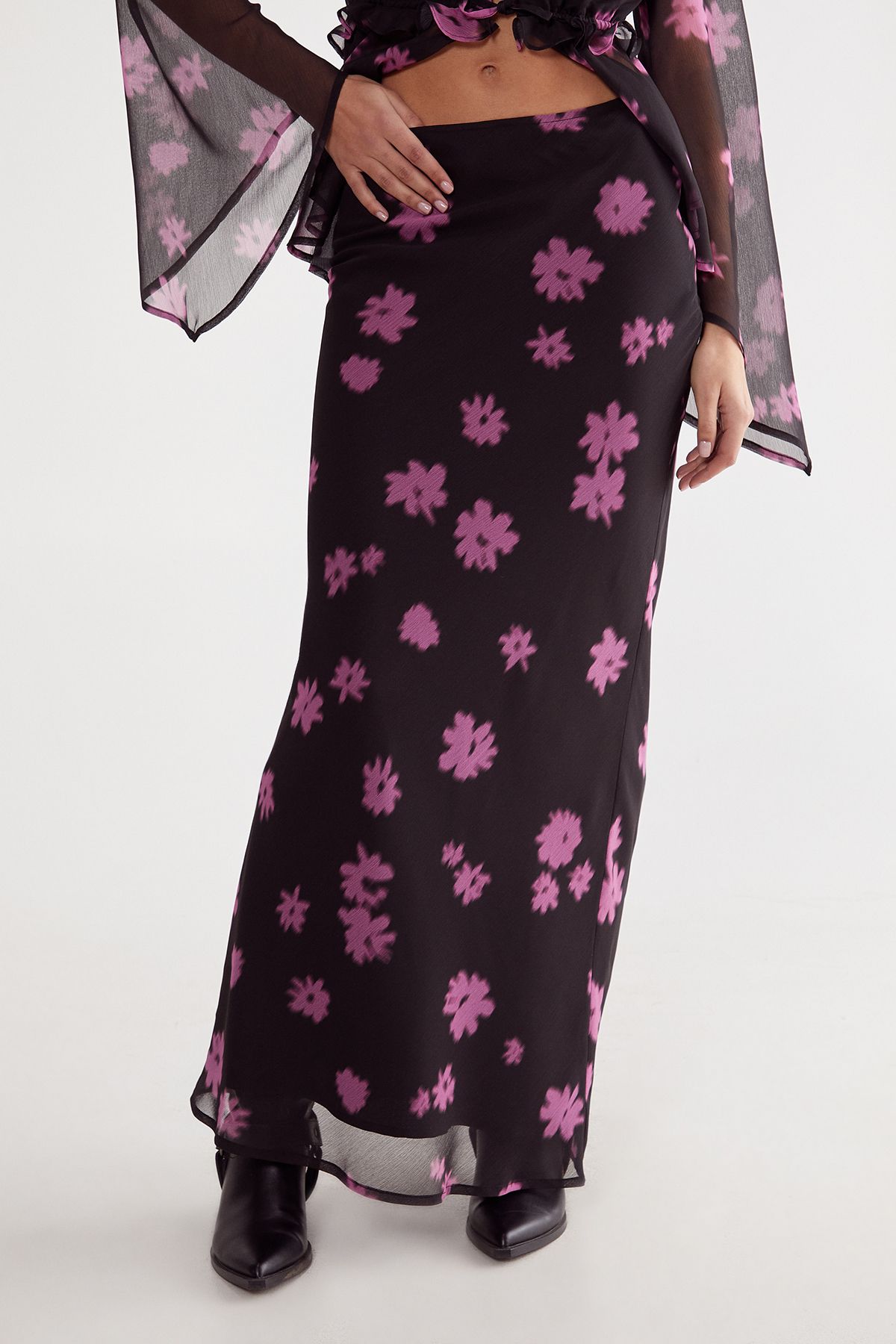 NastyGal Ditsy Floral Chiffon Maxi Skirt Black image 2