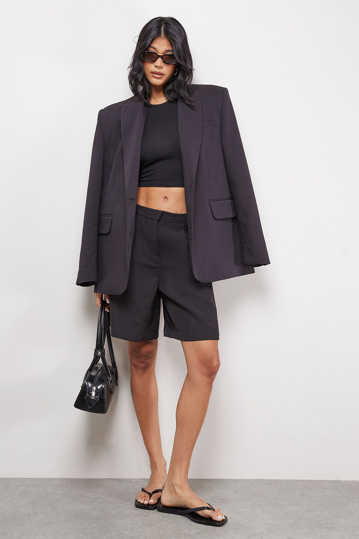 RUNWAY 1.8.1.8 Runway 1.8.1.8 City Style Bermuda Shorts Black