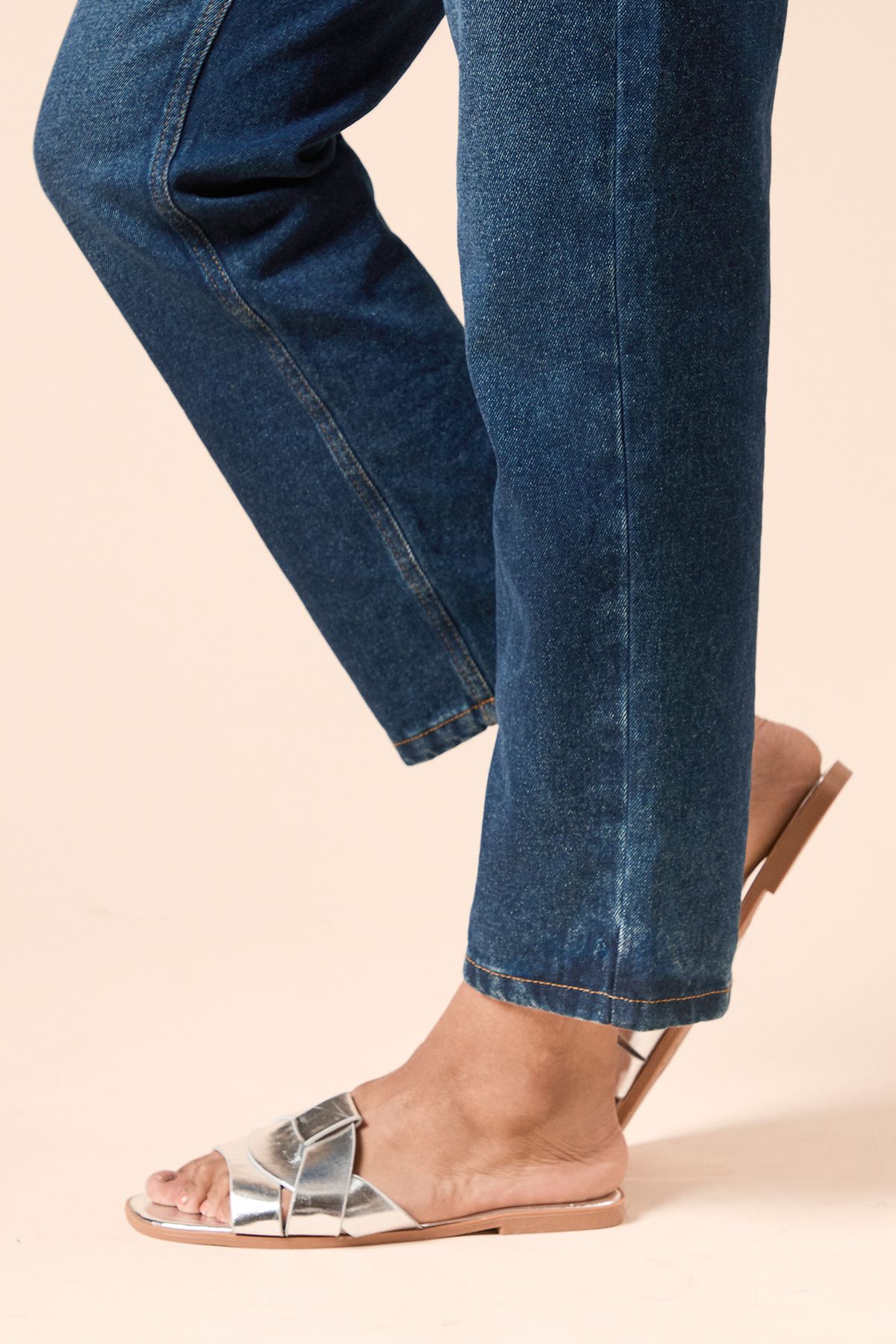 Dorothy Perkins Felicity Faux Metallic Leather Sliders Silver image 3