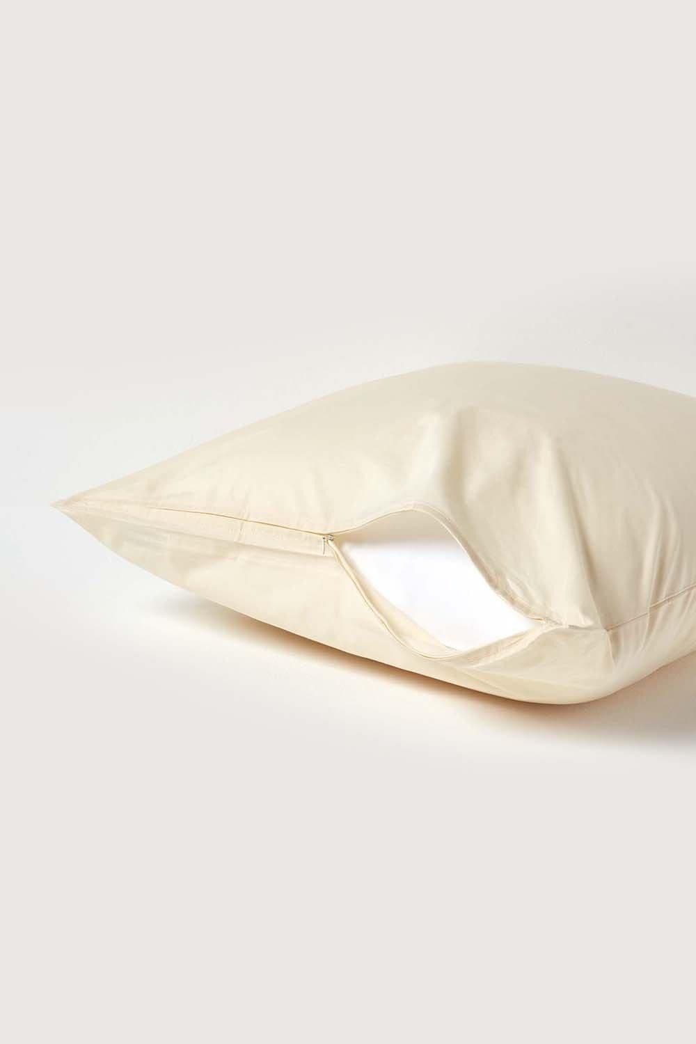 Homescapes Continental Egyptian Cotton Pillowcase 200 TC, 40 x 40 cm image 3