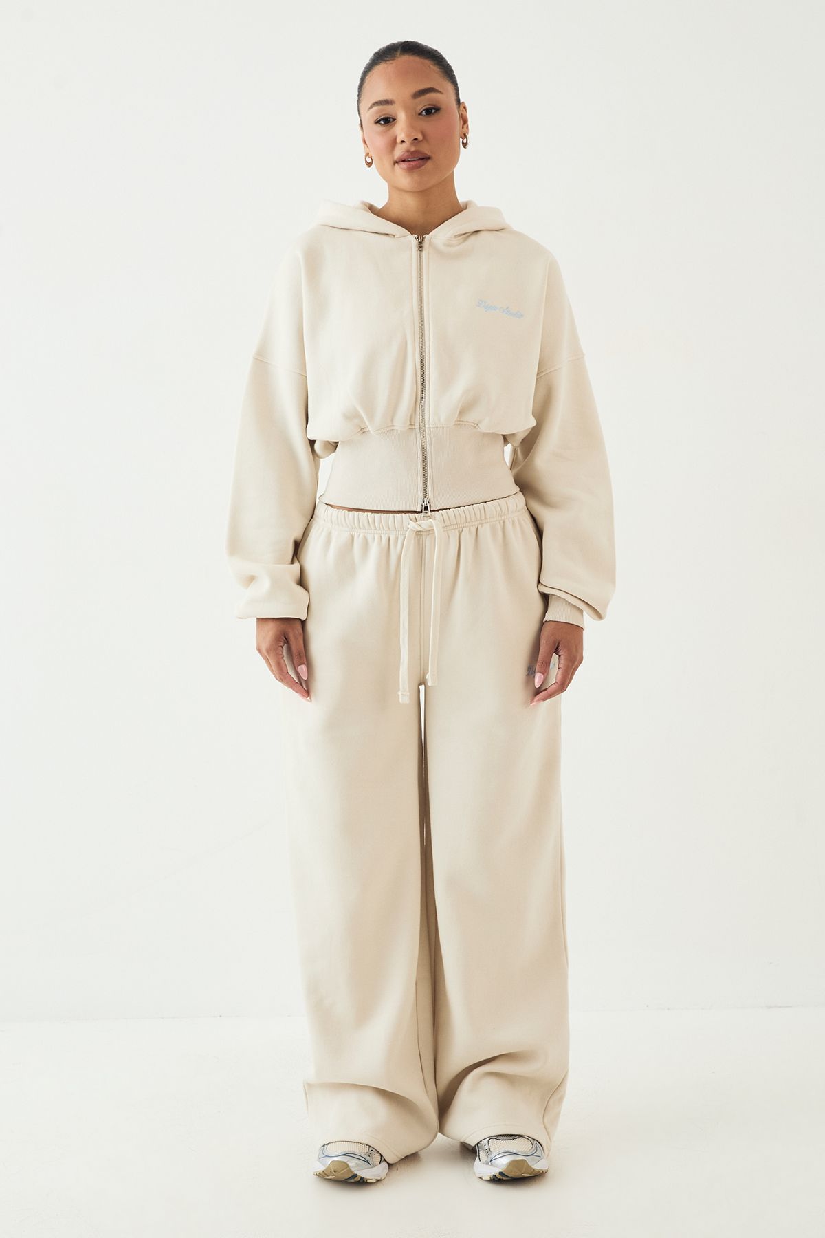 DSGN Studio DSGN Studio Script Embroidered Straight Leg Jogger Cream image 5