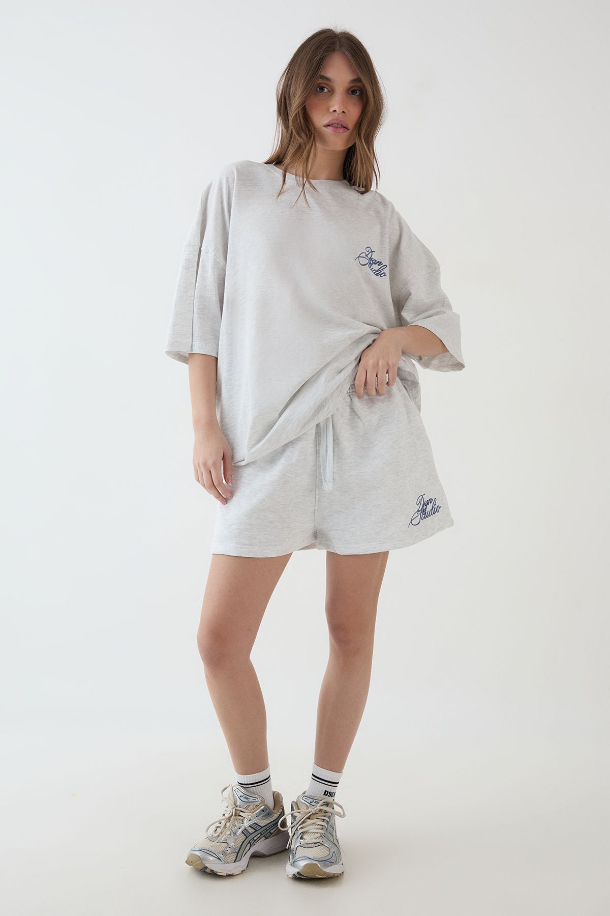 DSGN Studio DSGN Studio Script Oversized T-Shirt Ash Grey