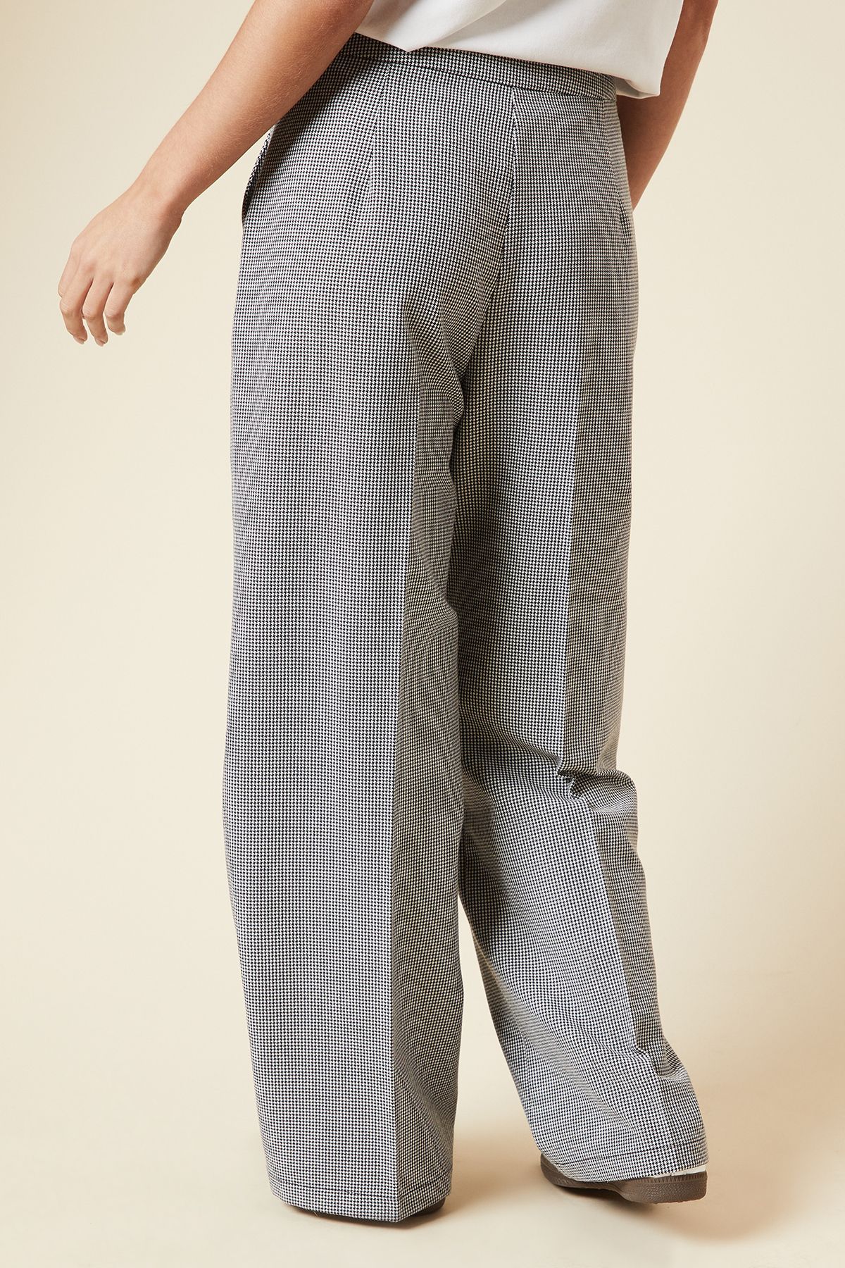 Dorothy Perkins Petite Straight Leg Trousers Mono image 3