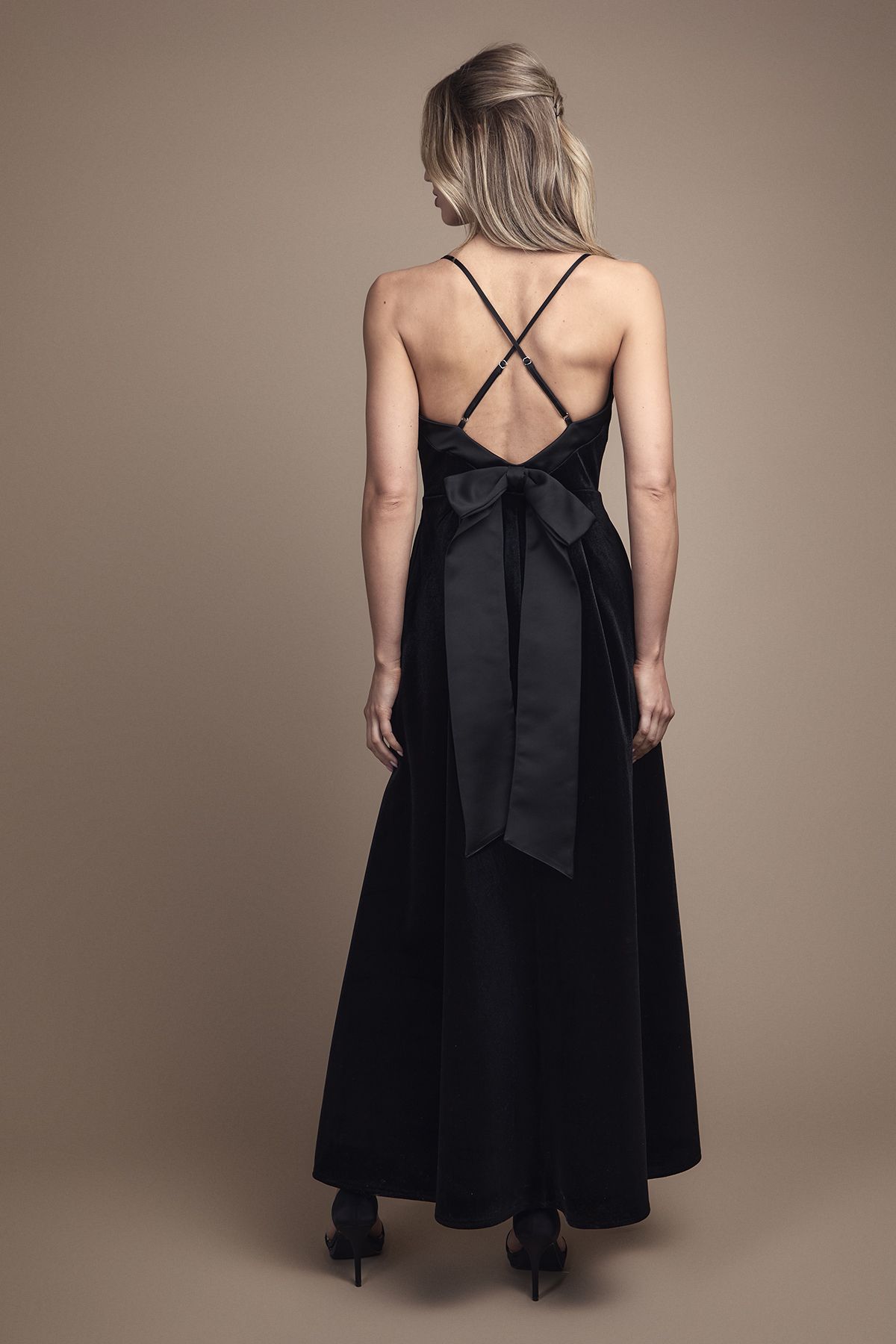 Coast Velvet V Neck Strappy Low Back and Bow Detail Maxi Bridesmaid Dress Black image 3