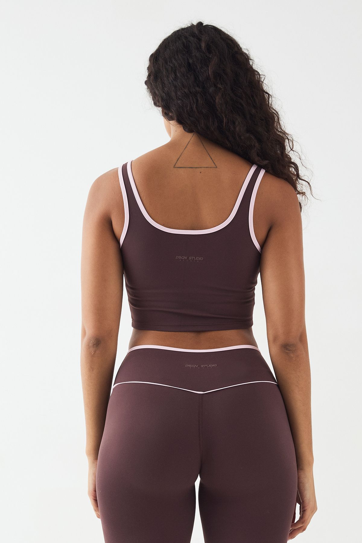 DSGN Studio DSGN Studio Sports Ultra Sculpt Contrast Piping Padded Sports Bra Chocolate image 2