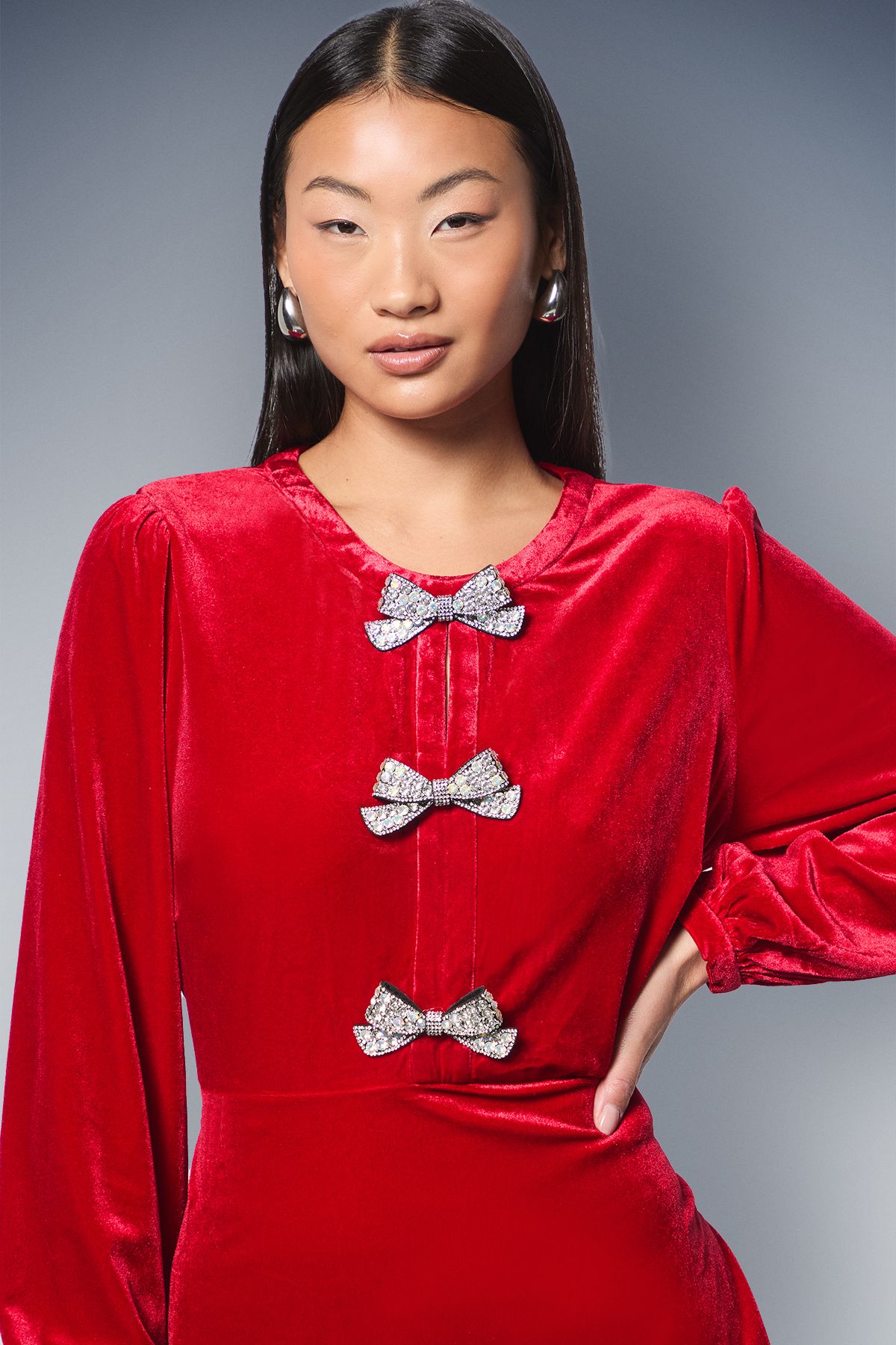 Dorothy Perkins Petite DP Luxe Bow Detail Velvet Mini Dress Red image 4