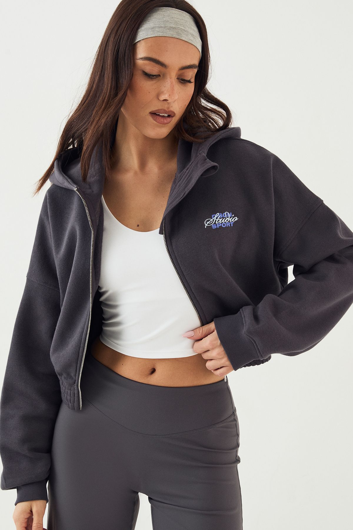 DSGN Studio DSGN Studio Sport Boxy Crop Zip Through Hoodie Slate Grey image 3