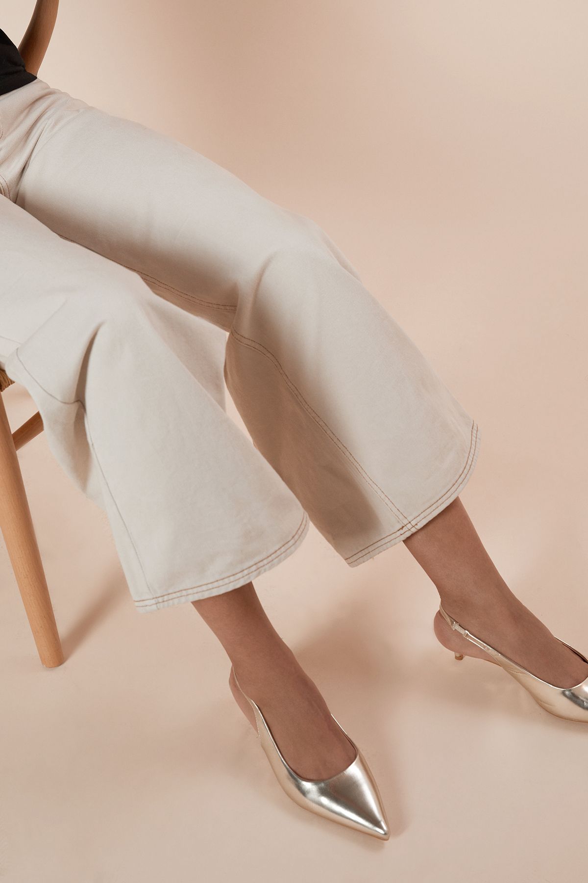 Dorothy Perkins Faelina Faux Leather Slingback Kitten Heel Court Shoes Gold image 4