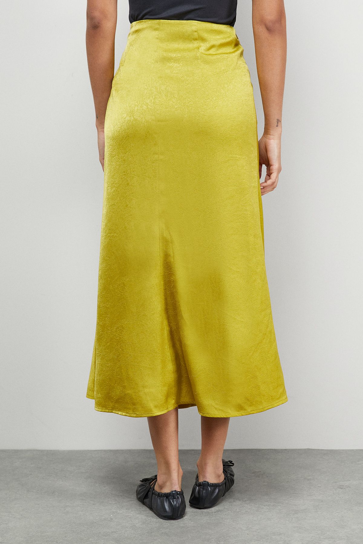 Warehouse Crushed Satin Drape Front Bias Midi Skirt Chartreuse image 3