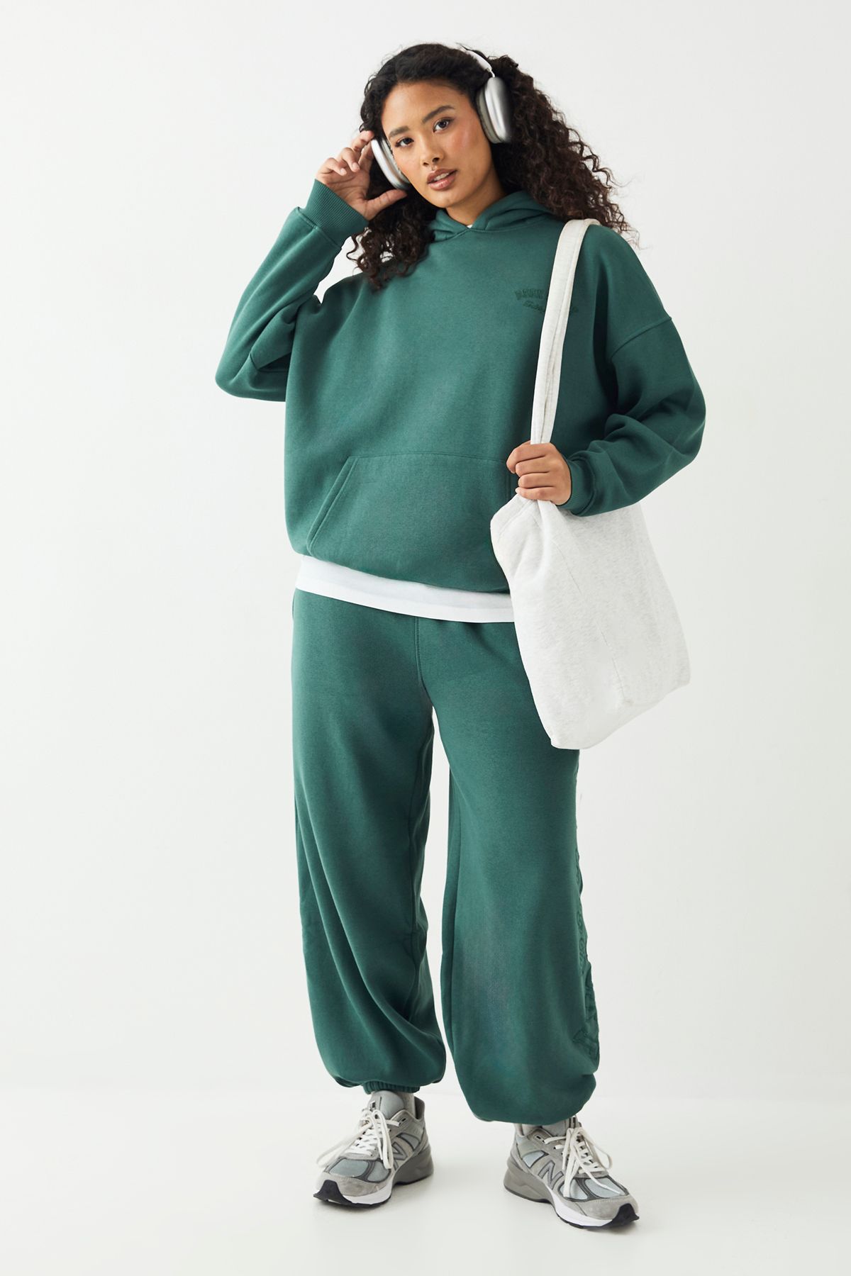 DSGN Studio DSGN Studio Sport Training Club Oversized Hoodie Green image 5