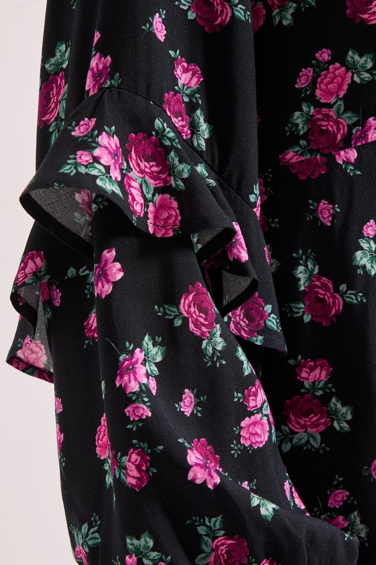 Dorothy Perkins Petite Black Floral Ruffle Blouson Sleeve Empire Seam Midi Dress Floral image 5