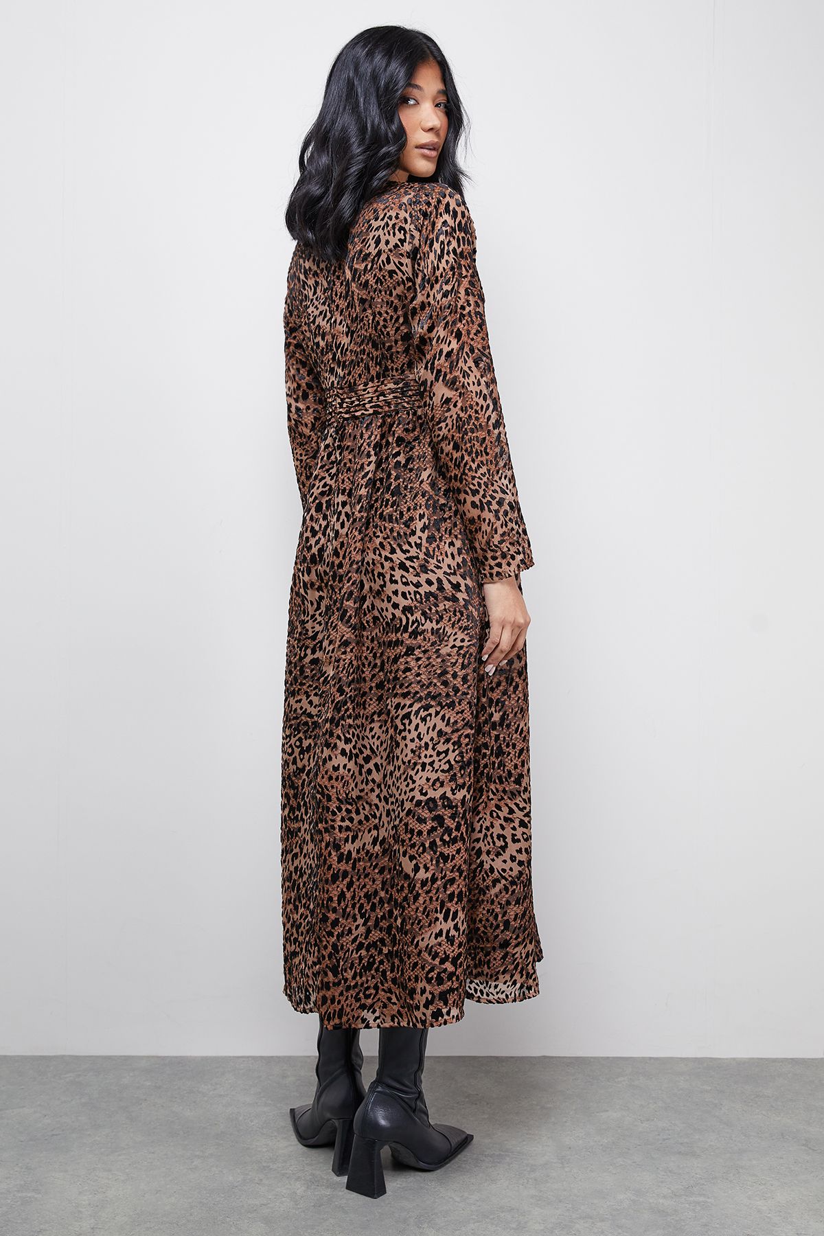 Warehouse Petite Burnout Velvet Plunge Neck Waisted Midi Dress Animal image 3