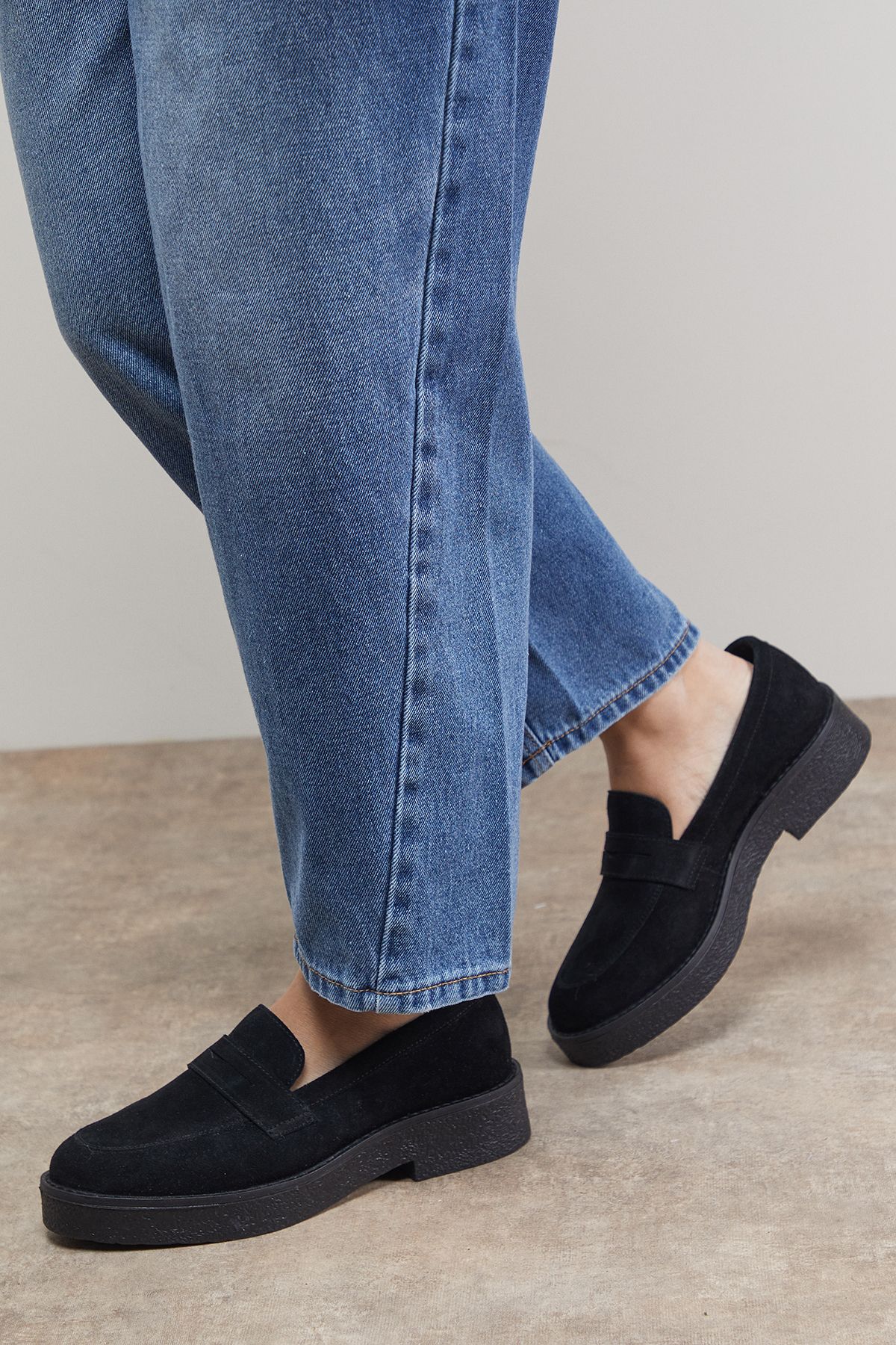 Oasis Butter Suede Chunky Penny Casual Loafers Black image 2