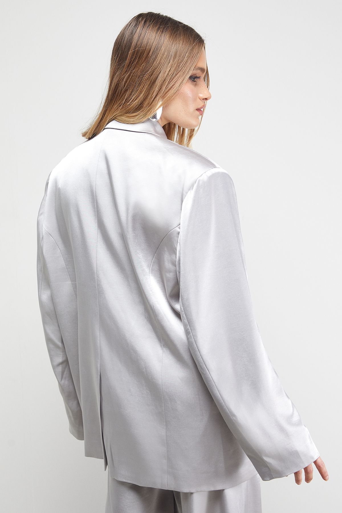 Warehouse Oversized High Shine Satin Blazer Co-ord Silver image 3