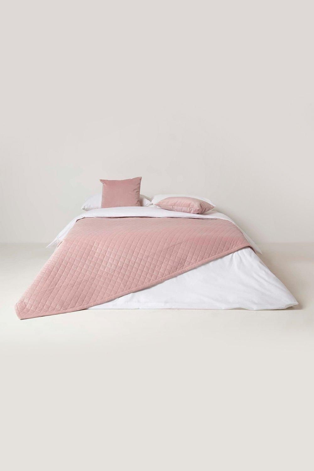 Homescapes Diamond Quilted Velvet Throw image 3