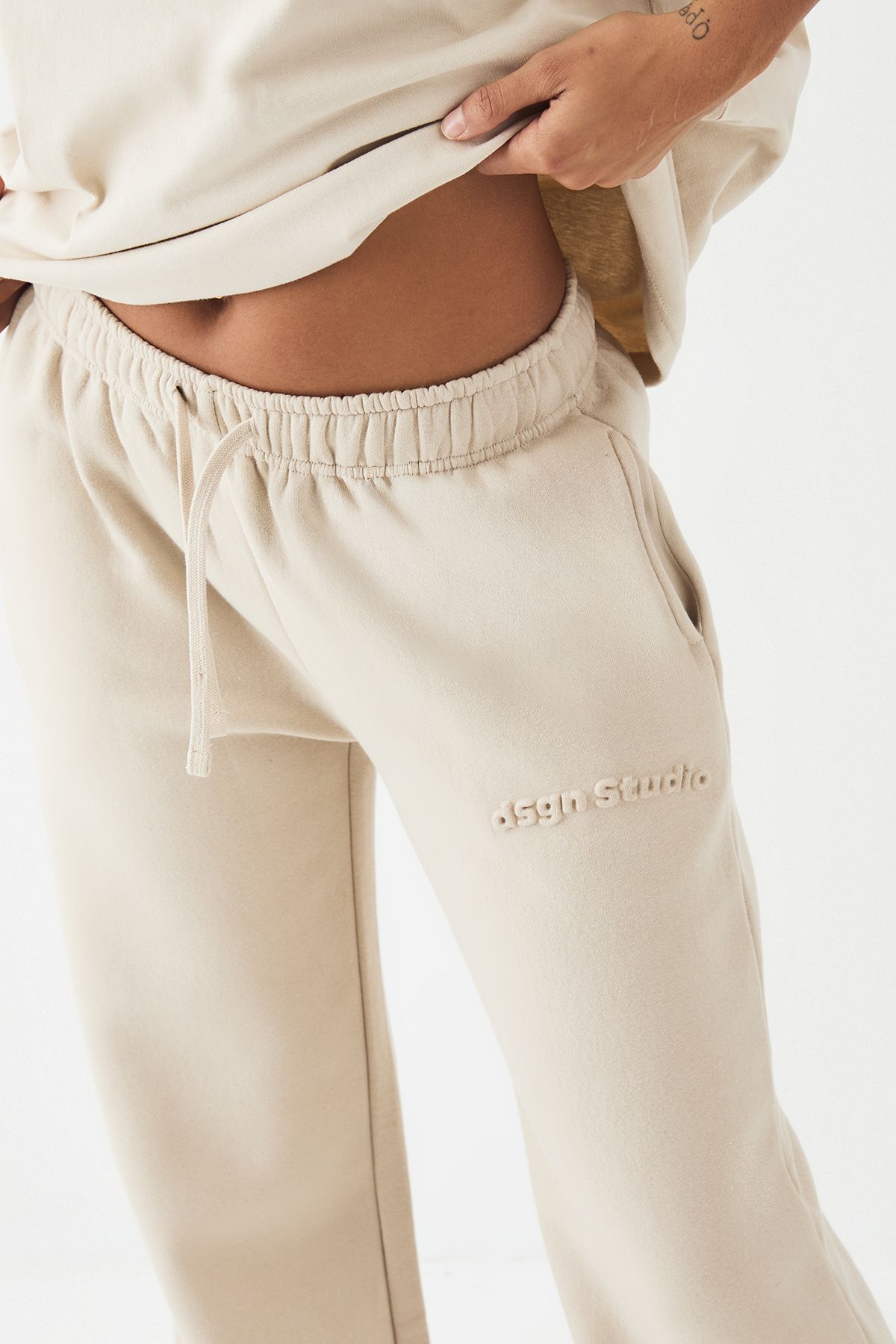 DSGN Studio DSGN Studio Embossed Straight Leg Jogger Stone image 4
