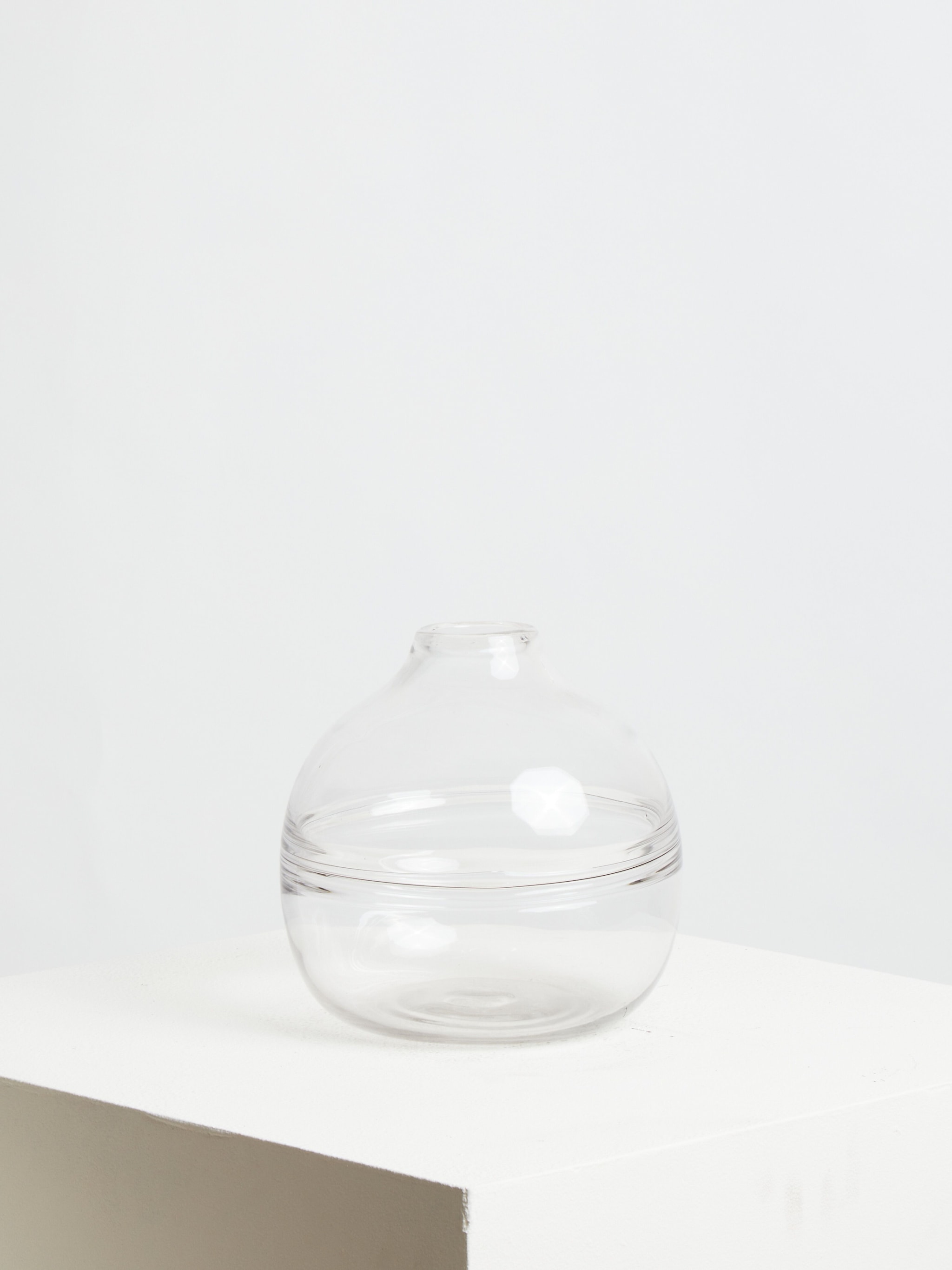 Orsina Decorative Small Vase, Unique Glass Flower Vase, Easy To Care Vase For Flowers, Versatile Pottery Vase image 4