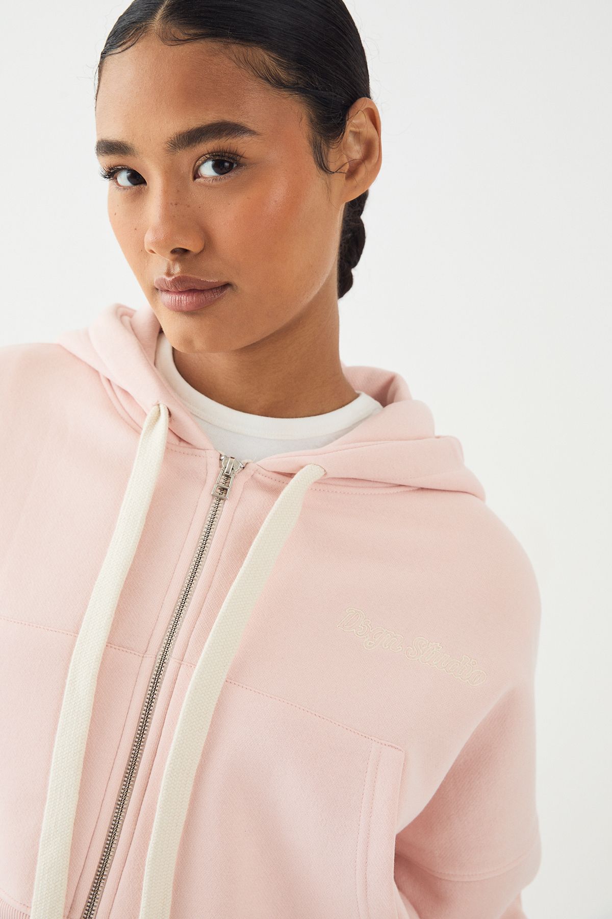 DSGN Studio DSGN Studio Contrast Drawcord Boxy Crop Hoodie Light Pink image 4