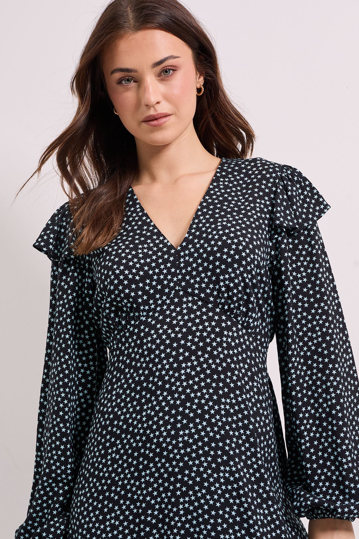 Dorothy Perkins Frill Detail Blouson Sleeve Tie Back Tiered Printed Mini Dress Black image 4