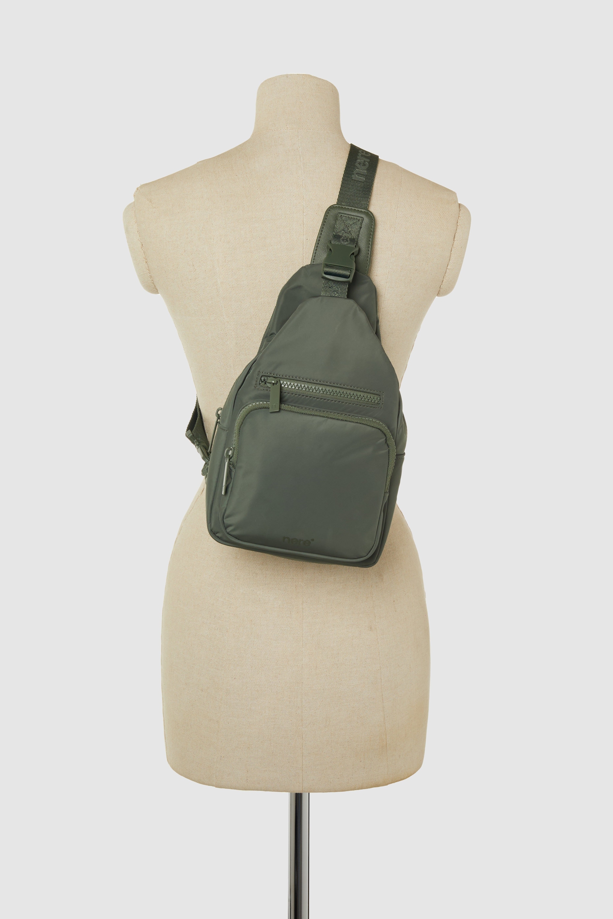 Nere Travel Seeker Sling Bag image 4