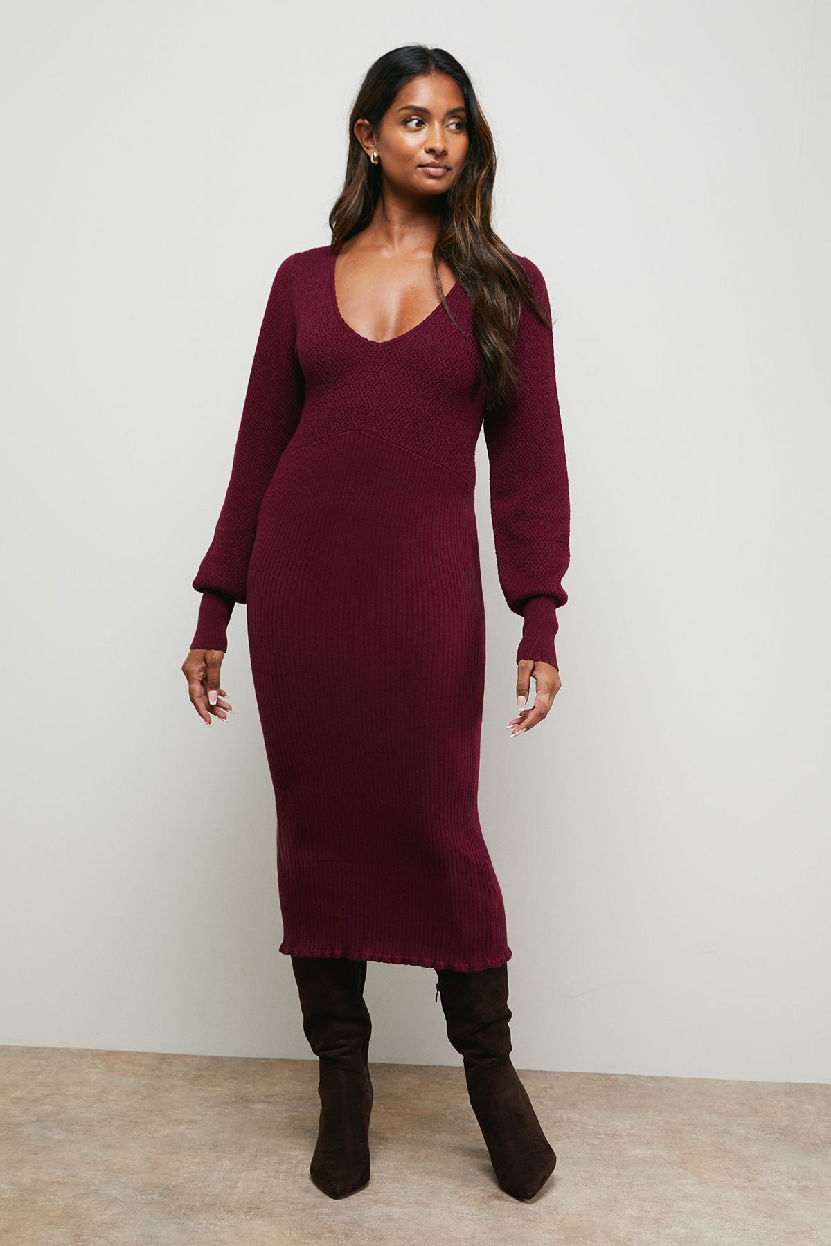 Oasis Scallop Neck Knitted Midi Dress Burgundy image 2