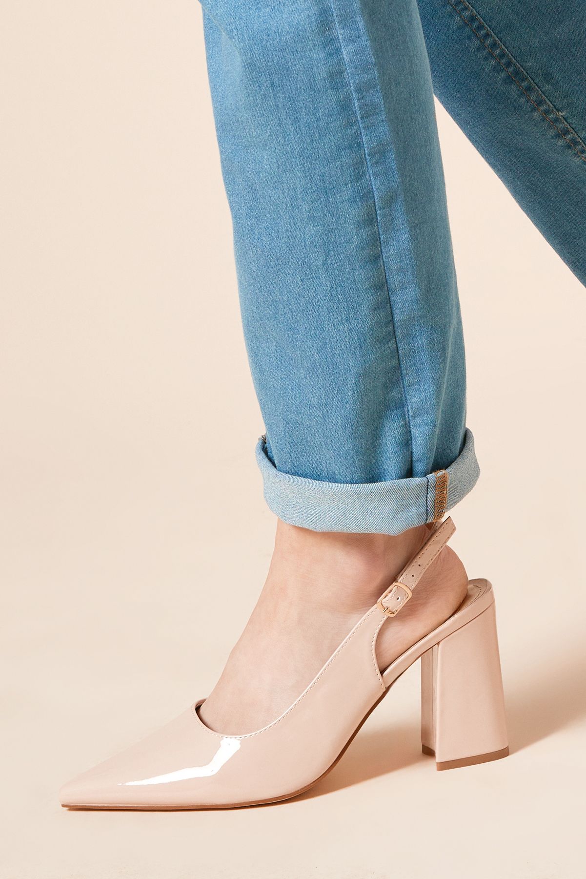 Dorothy Perkins Wide Fit Ellens Pointed High Block Heel Slingback Court Shoes Blush image 3