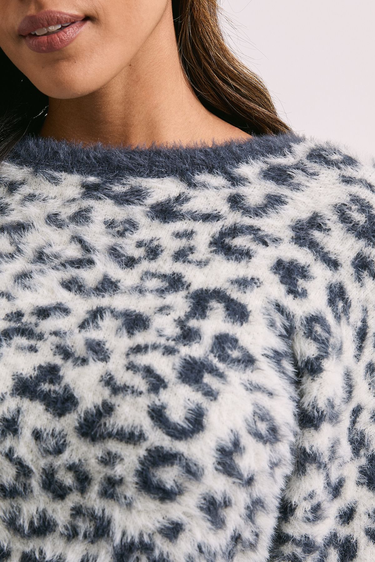 Dorothy Perkins Fluffy Leopard Crew Neck Jumper Light Grey image 5