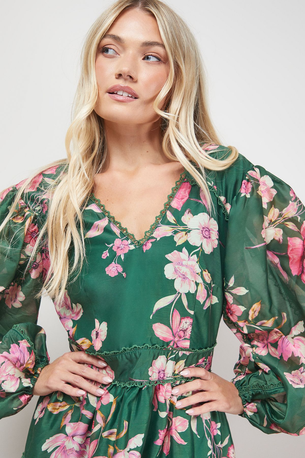 Oasis Printed Trim Detail V Neck Tiered Mini Dress Multi image 3