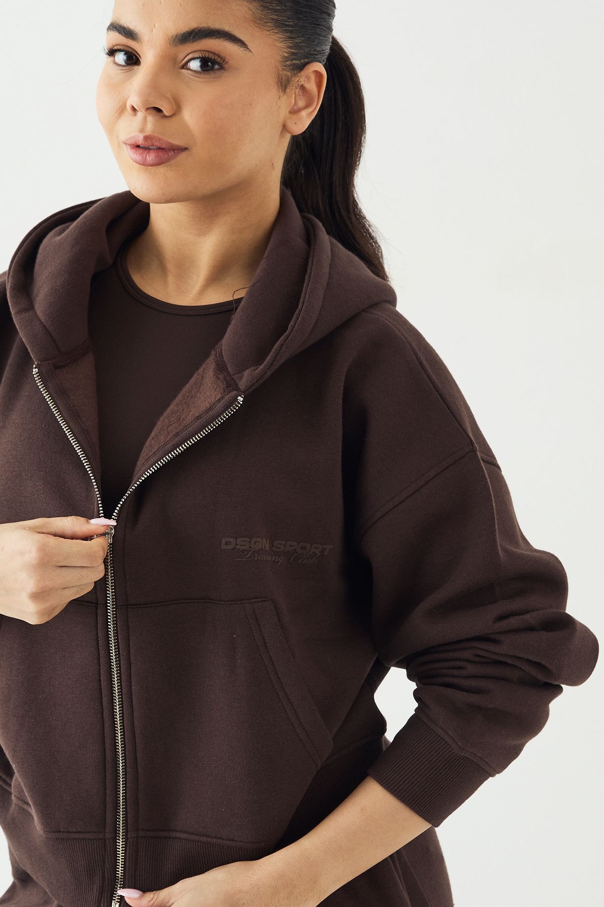 DSGN Studio DSGN Studio Sport Training Club Zip Through Hoodie Coffee Bean image 4
