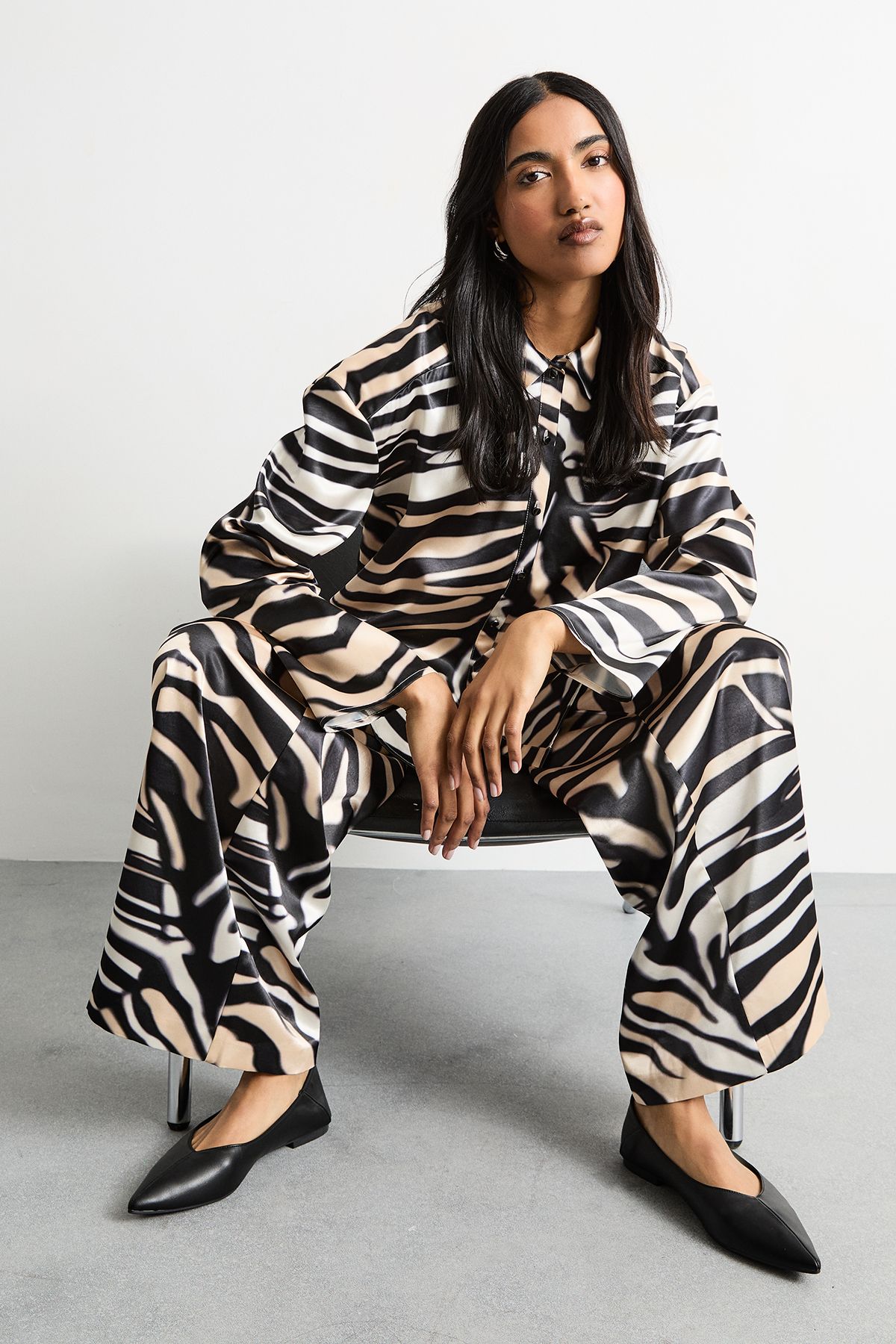 Warehouse Zebra Printed Oversized Satin Shirt Zebra image 4