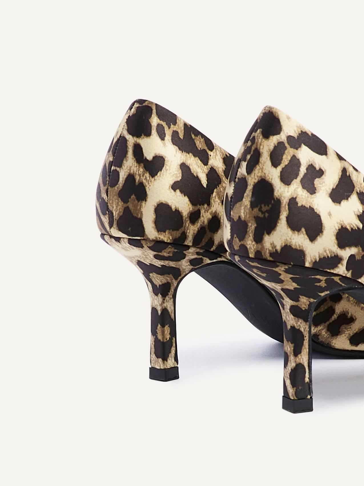 Linzi Kat Leopard Print Scuba Court Heel image 4