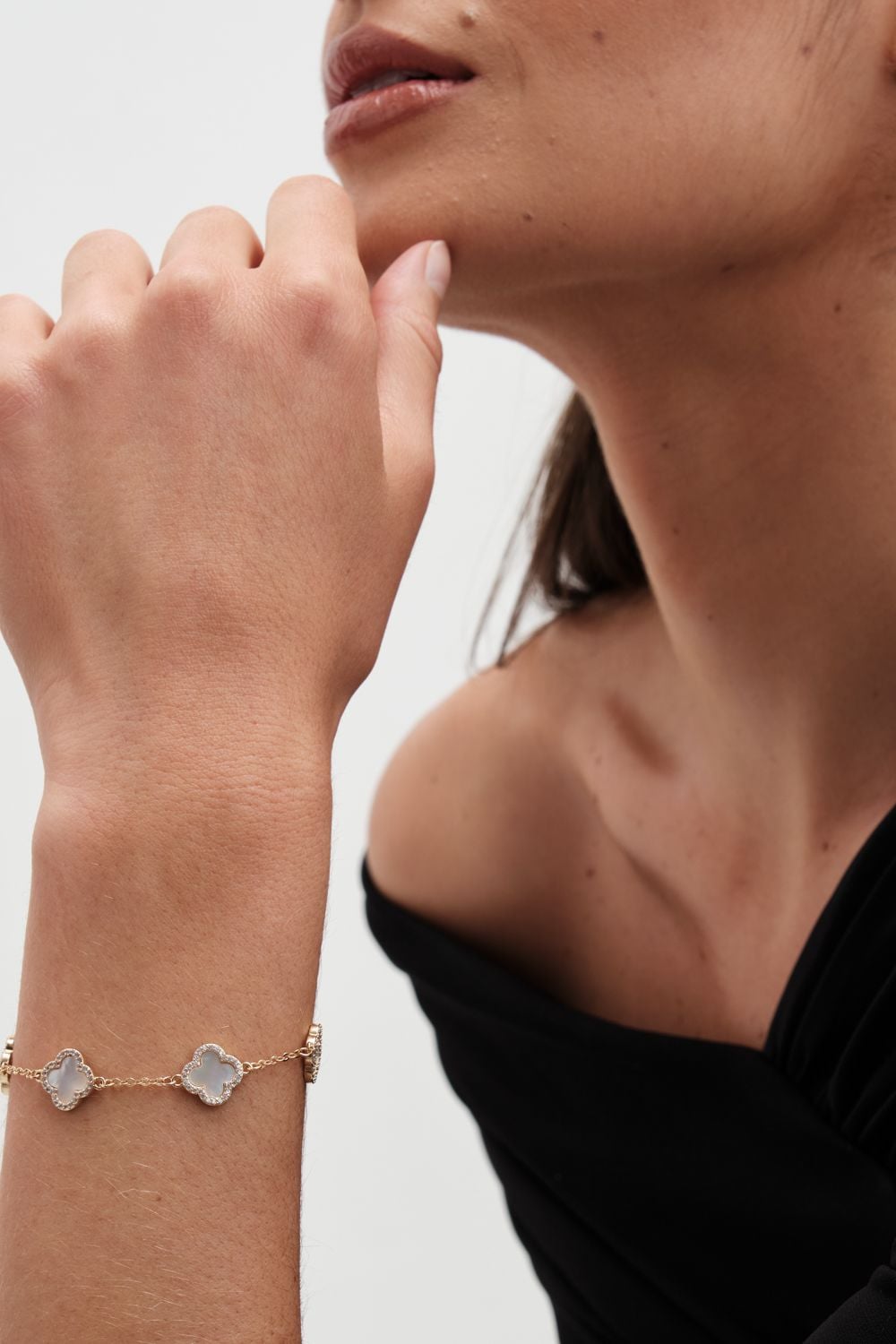 Jon Richard Gold Plated Mother of Pearl Clover Bracelet image 2