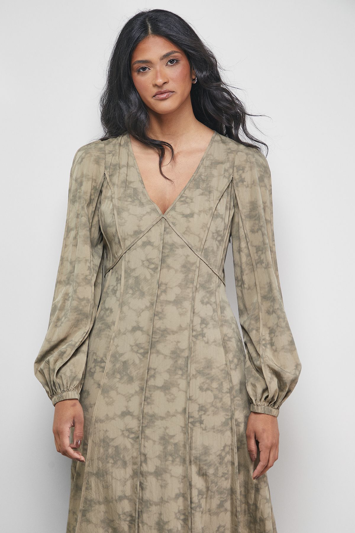 Warehouse Washed Seam Detail Plunge Neck Midi Dress Brown image 4