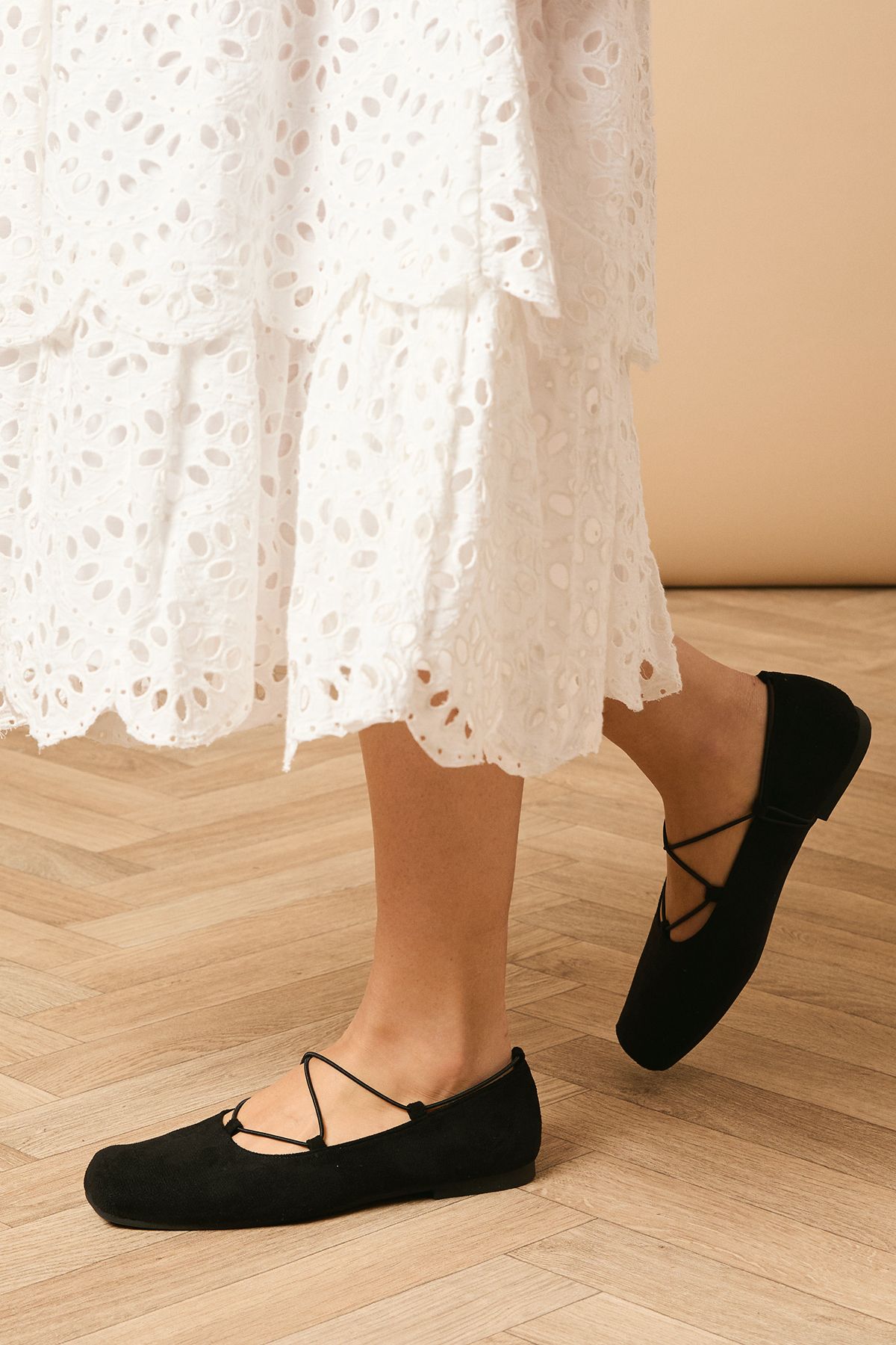 Oasis Damarra Elasticated Faux Suede Square Block Toe Ballet Pumps Black image 1