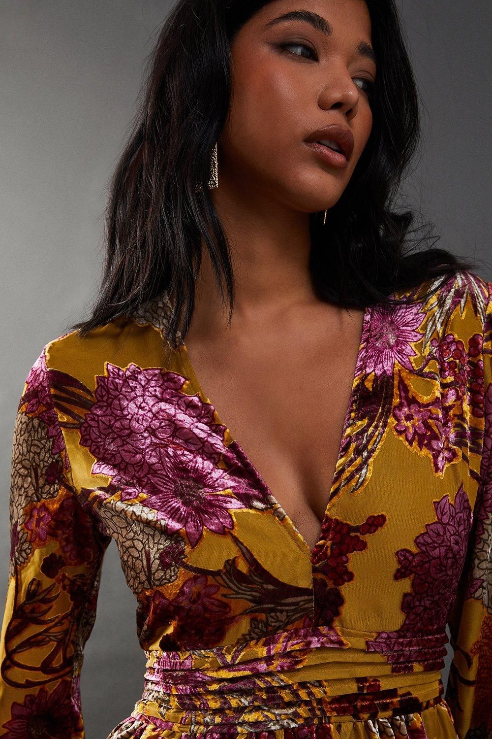 Warehouse Burnout Velvet Plunge Neck Waisted Midi Dress Ochre image 2