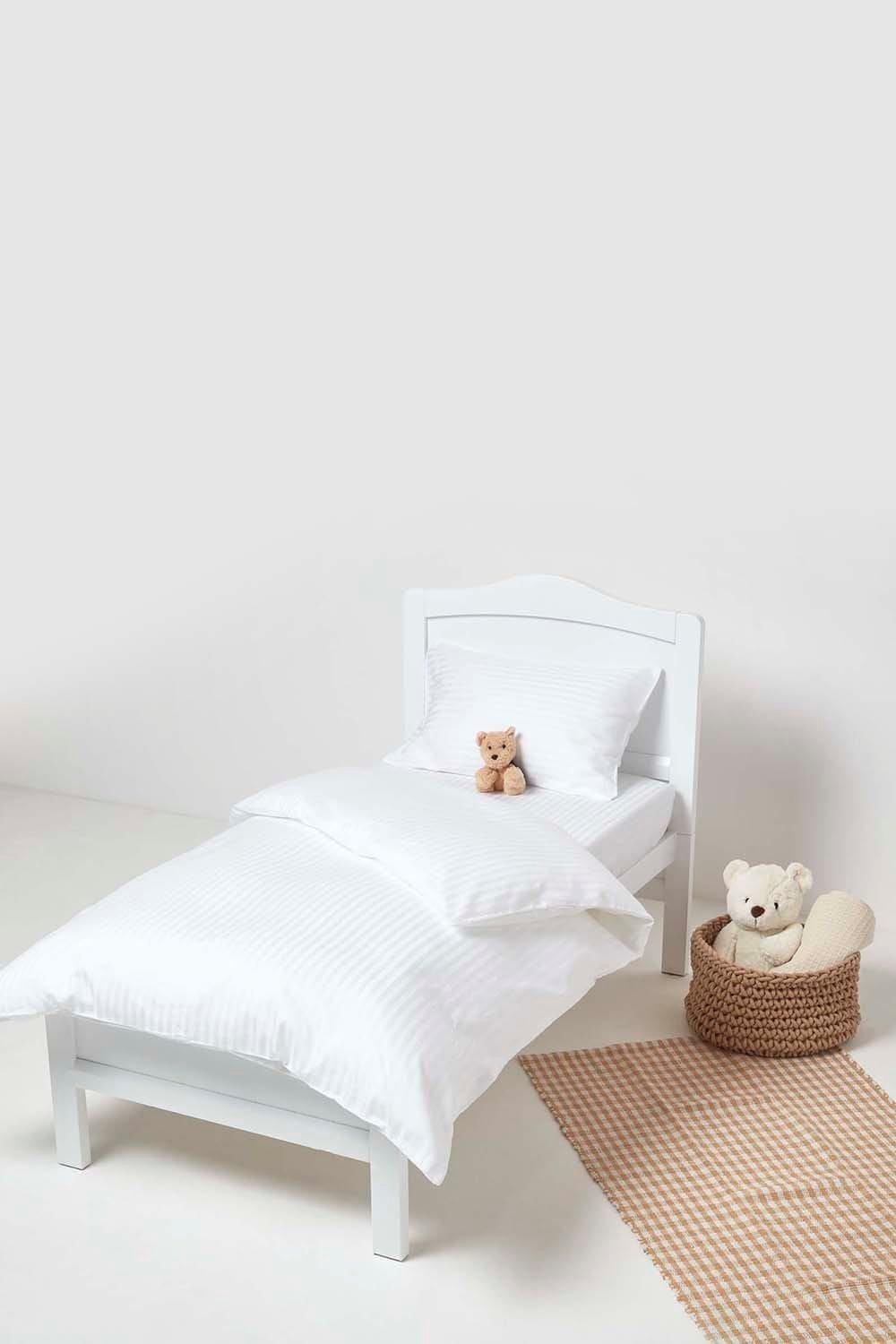 Homescapes Cotton Stripe Kids Pillowcases 40 x 60 cm 330 Thread Count, 2 Pack image 4