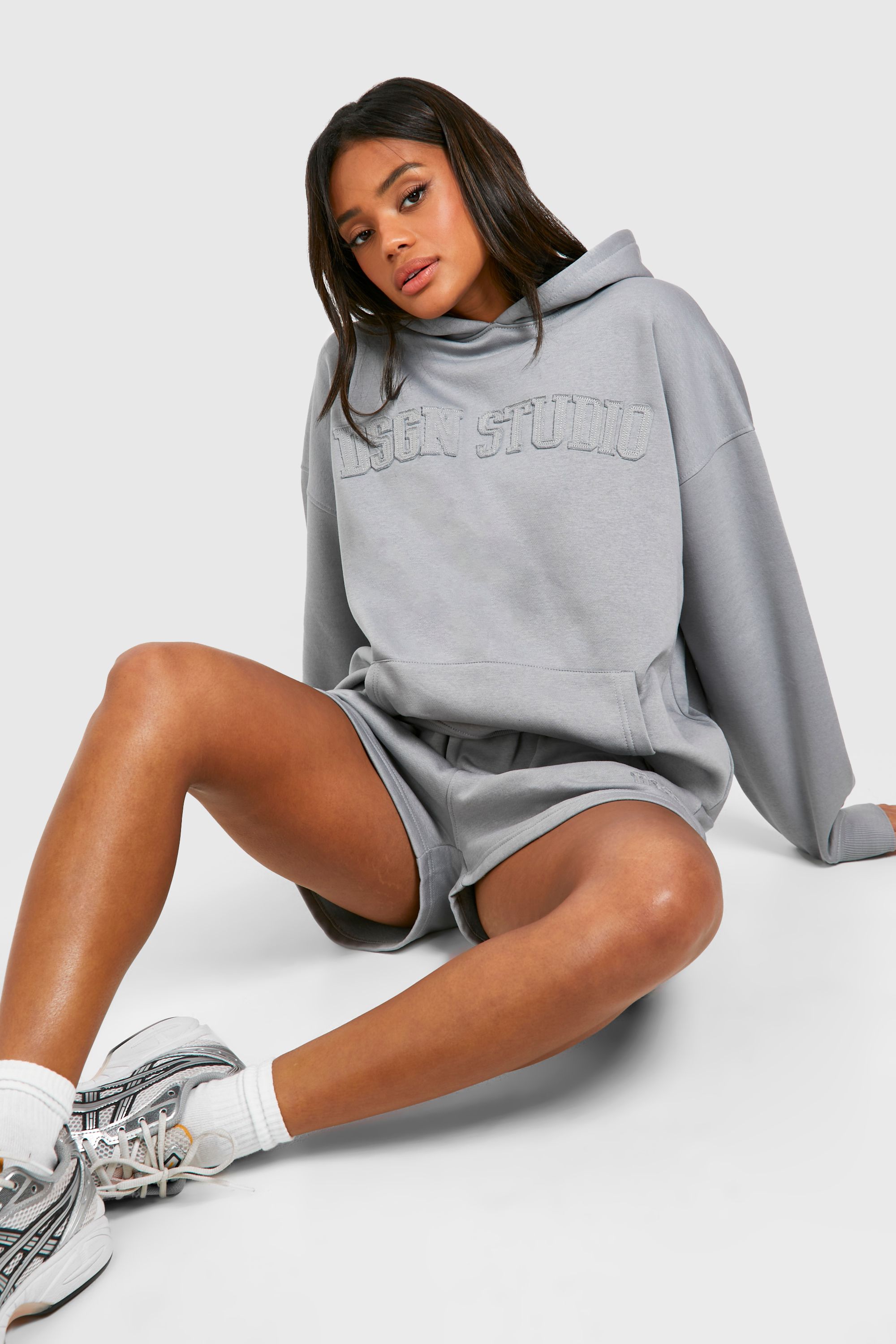 DSGN Studio DSGN Studio Self Fabric Applique Sweat Short Light Blue image 3