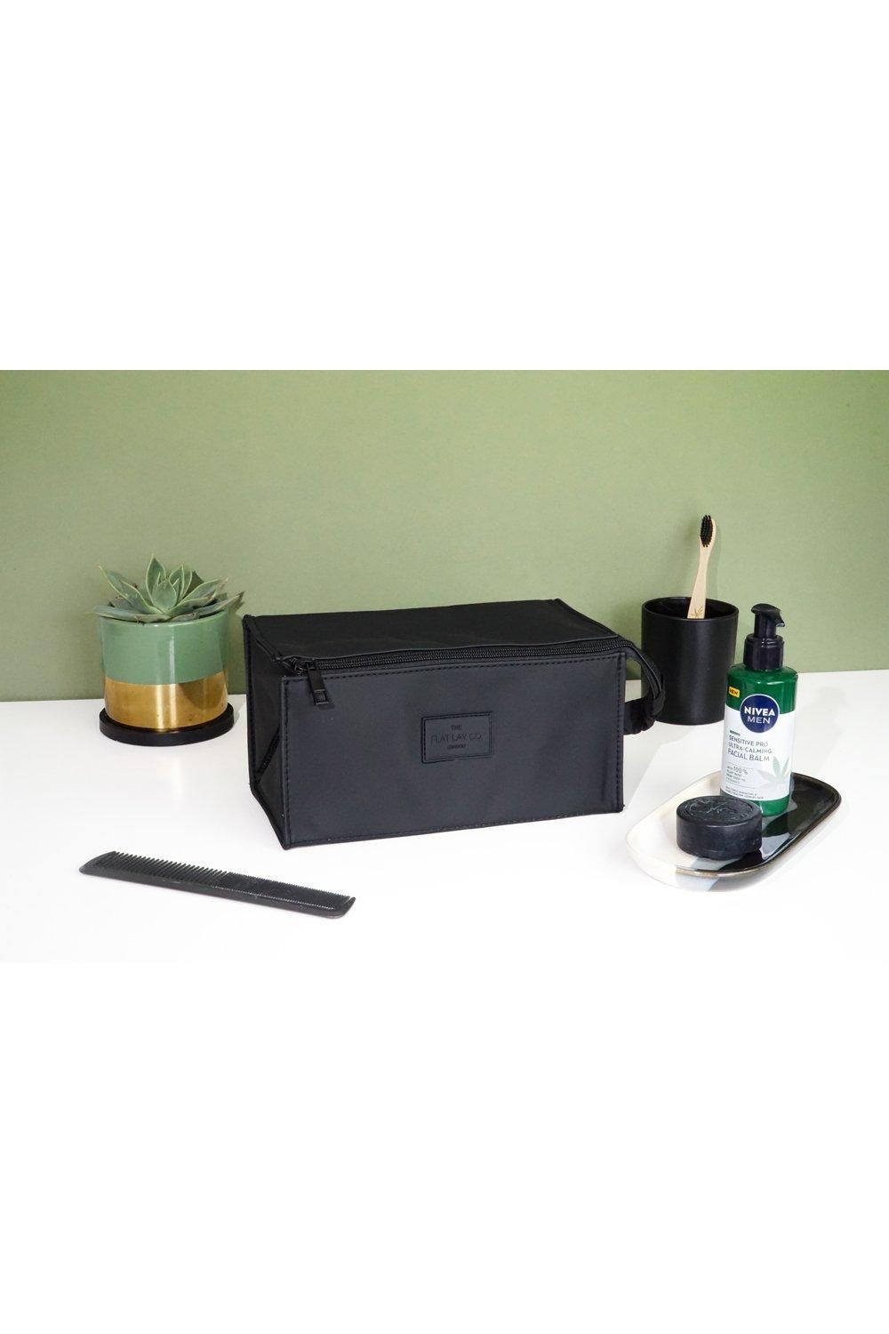 The Flat Lay Co Unisex Box Sponge Bag in Black Black image 7